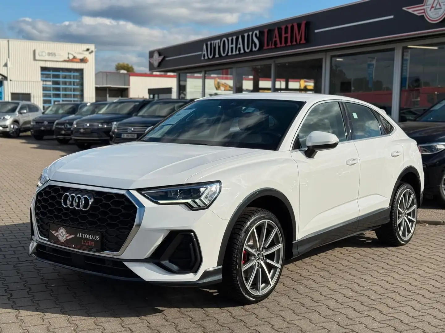 Audi Q3 Sportback 35TDI S-TRONIC"S-LINE"KAMERA*AHK* Weiß - 2