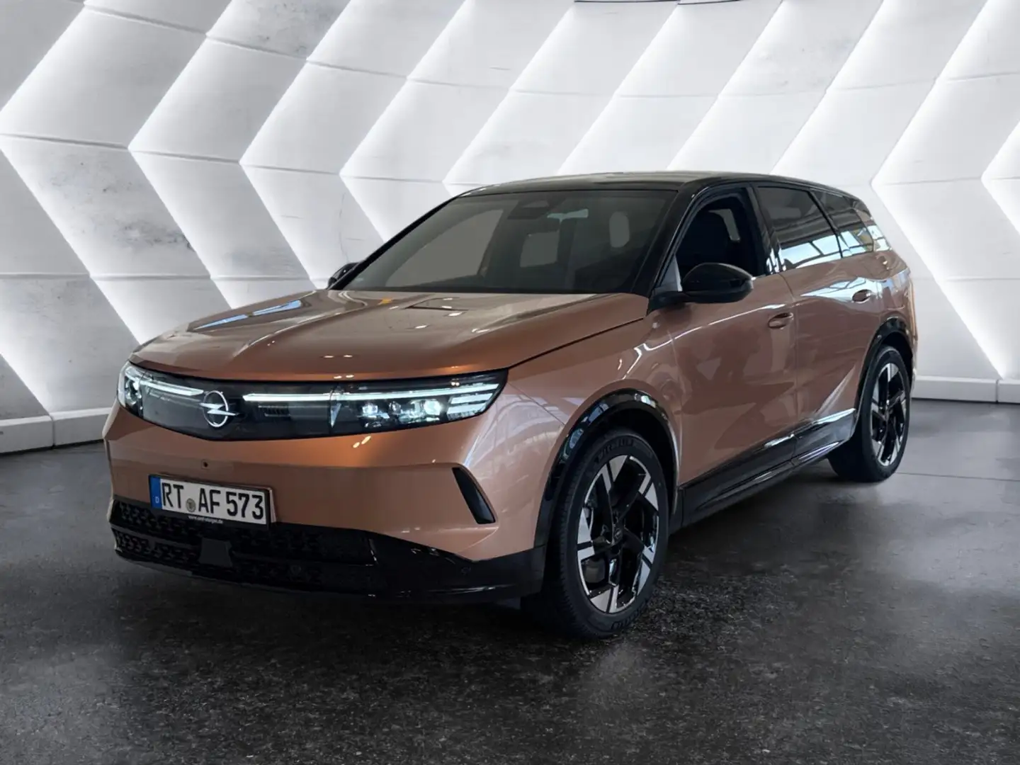 Opel Grandland 157kW GS (73kWh) Electric FLA Pano - 2