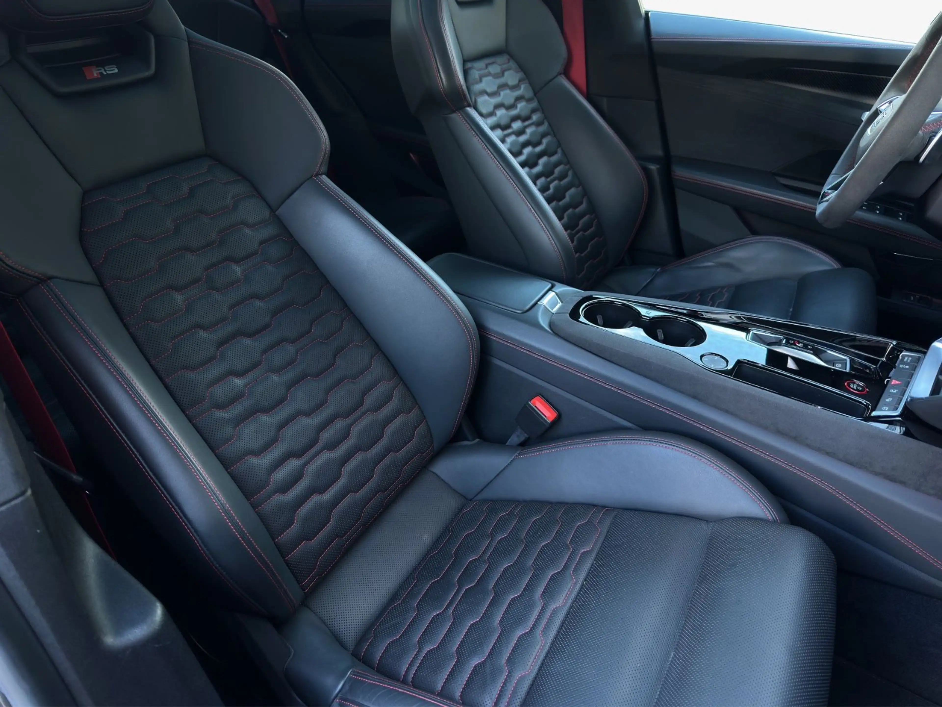 Audi RS e-tron GT Quattro°GARANTIE°LASER°B&O°MASS°HUD — photo 6