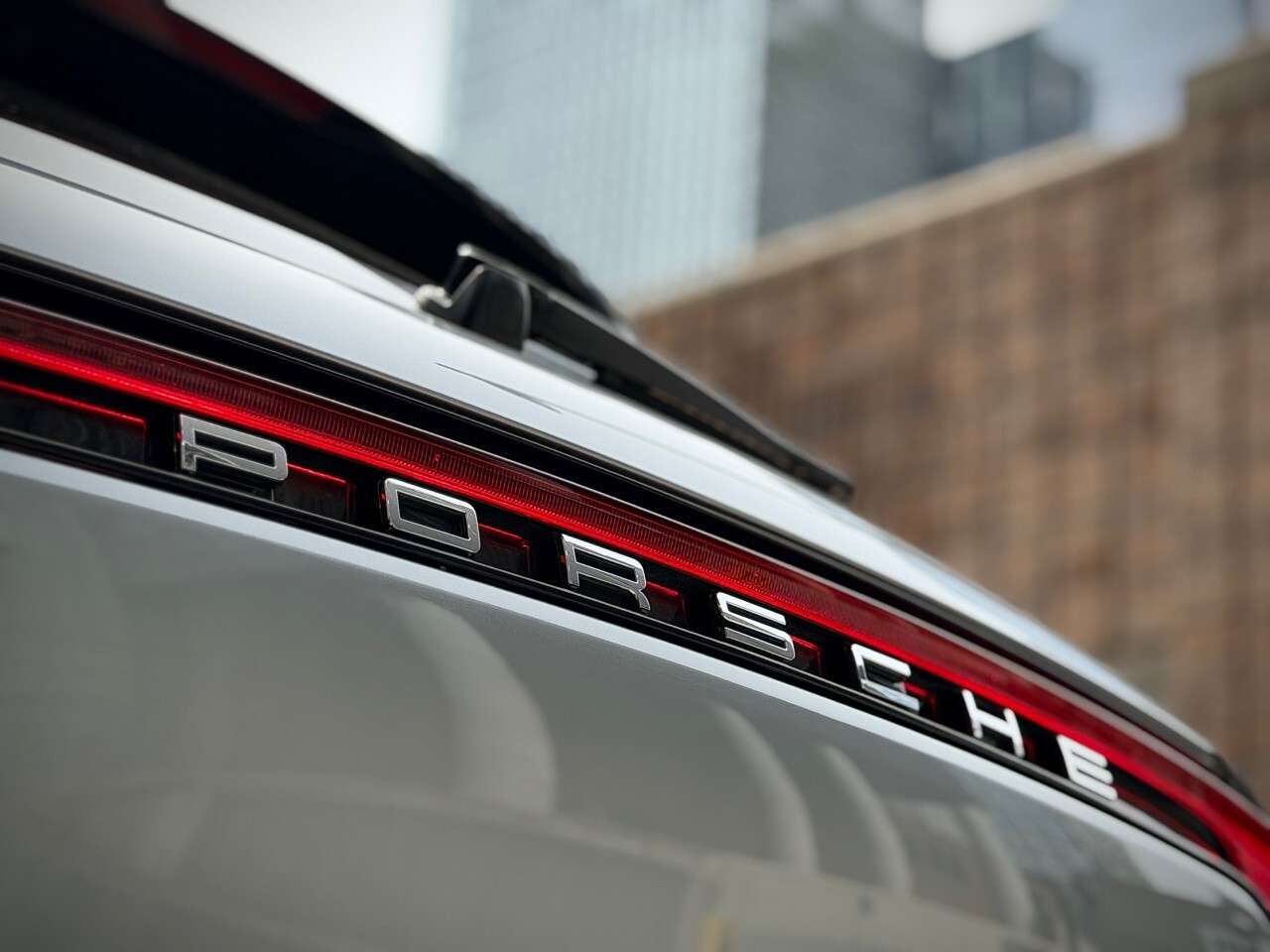 2021 Porsche Macan AWD thumb 9