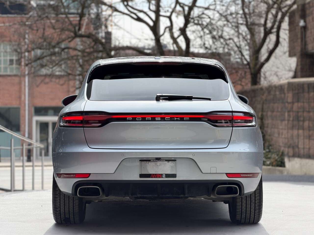 2021 Porsche Macan AWD thumb 8