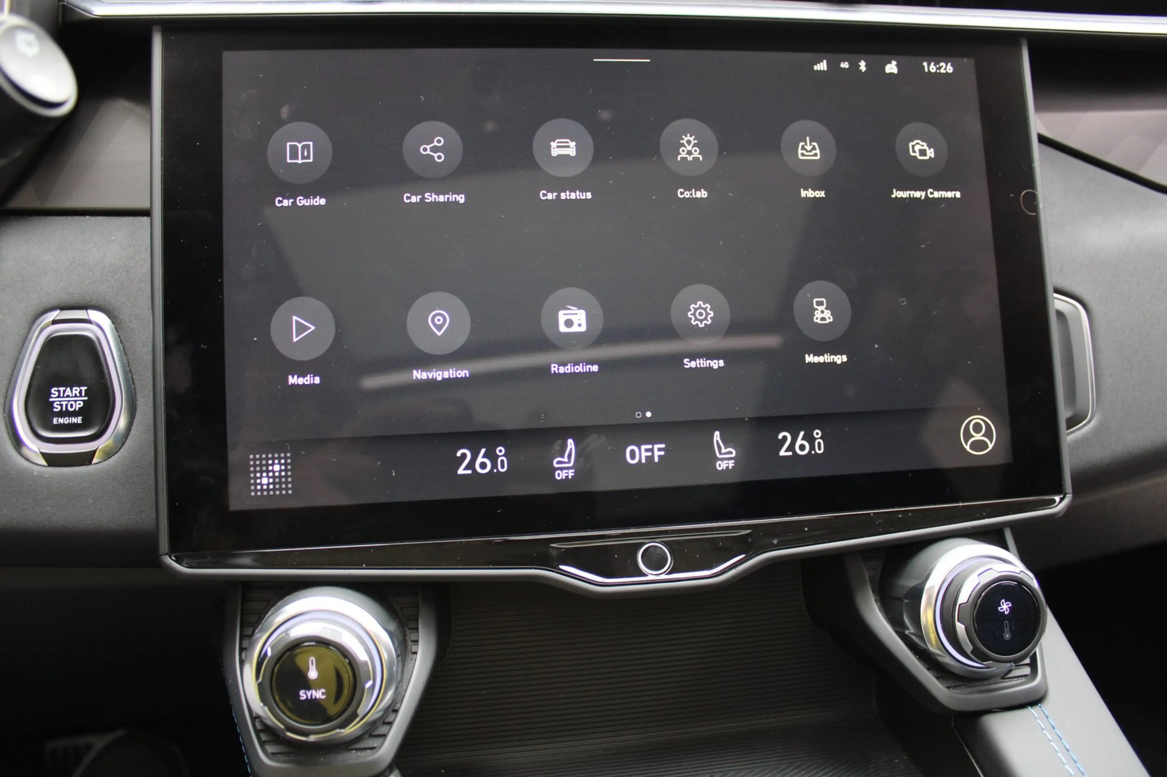 Lynk & Co 01 1.5 PHEV 262PK Camera Black Pack NAP BTW !! — photo 26