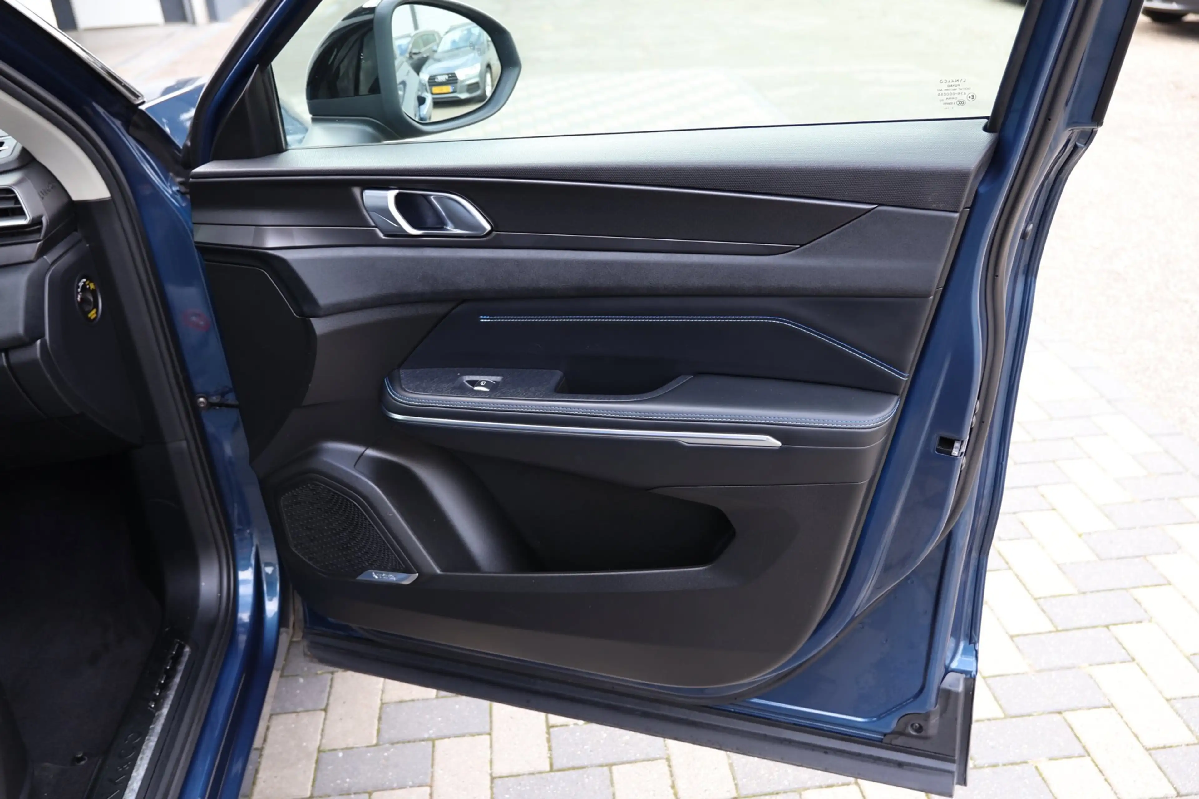 Lynk & Co 01 1.5 PHEV 262PK Camera Black Pack NAP BTW !! — photo 47