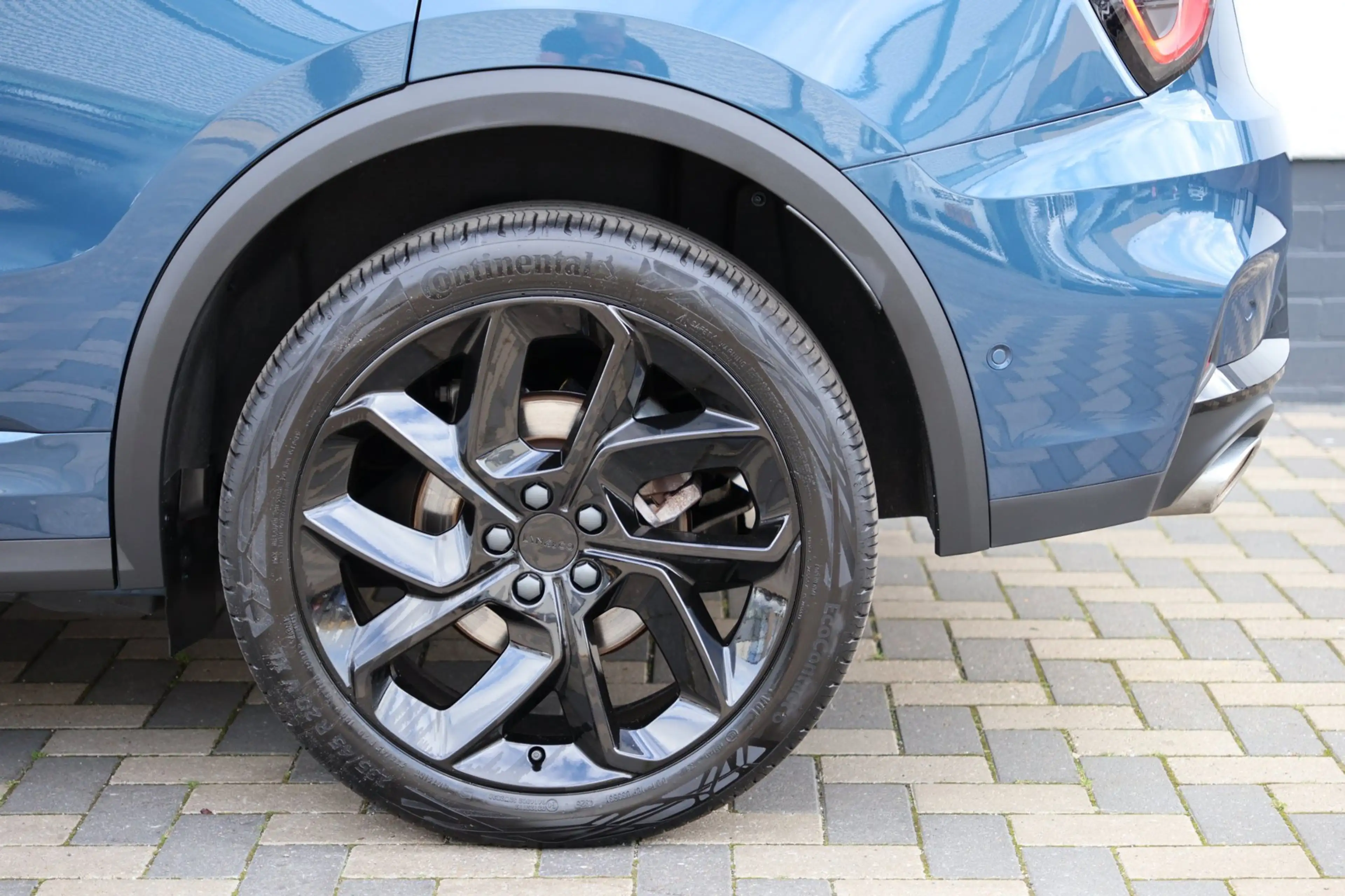 Lynk & Co 01 1.5 PHEV 262PK Camera Black Pack NAP BTW !! — photo 40