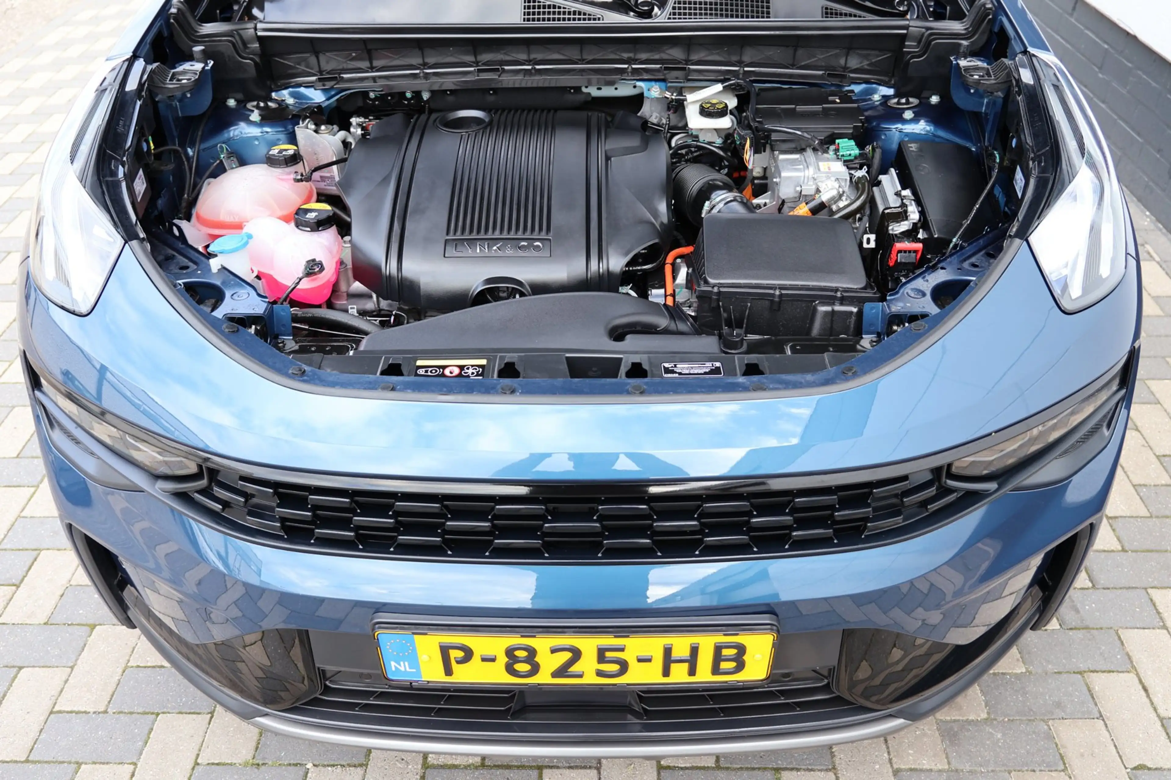 Lynk & Co 01 1.5 PHEV 262PK Camera Black Pack NAP BTW !! — photo 31
