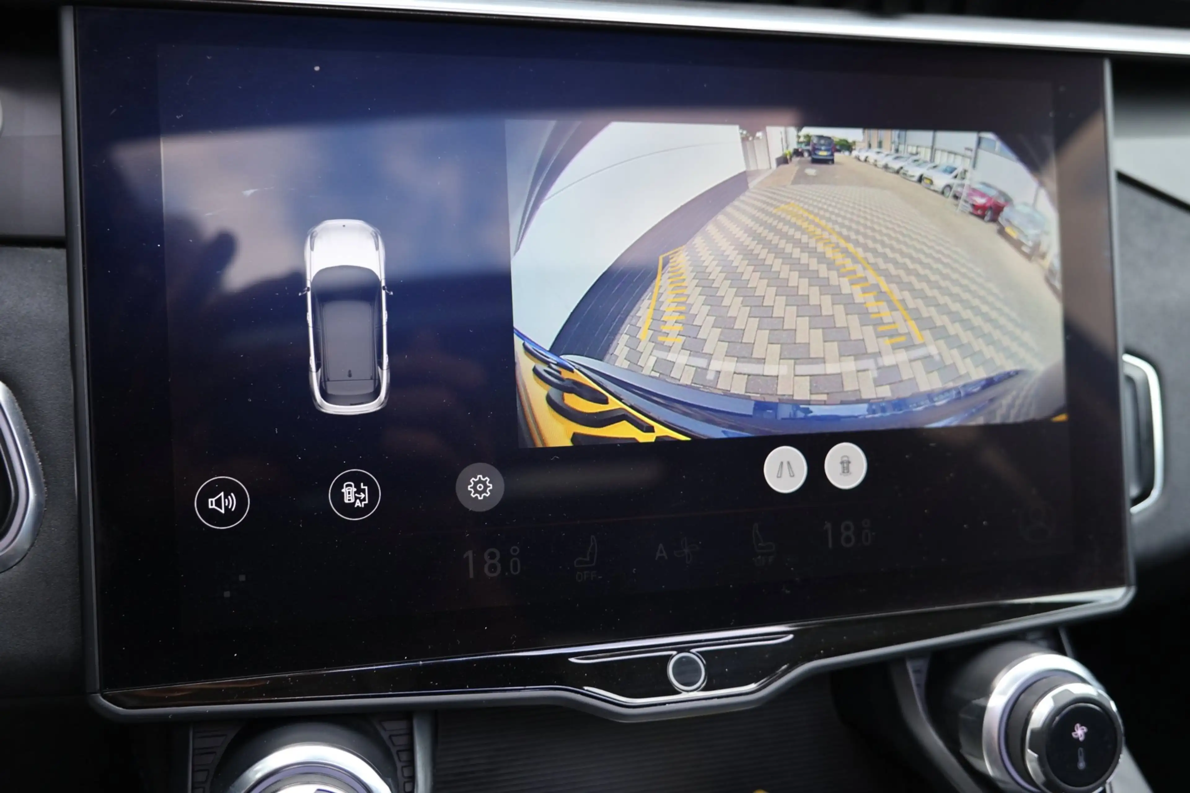 Lynk & Co 01 1.5 PHEV 262PK Camera Black Pack NAP BTW !! — photo 21