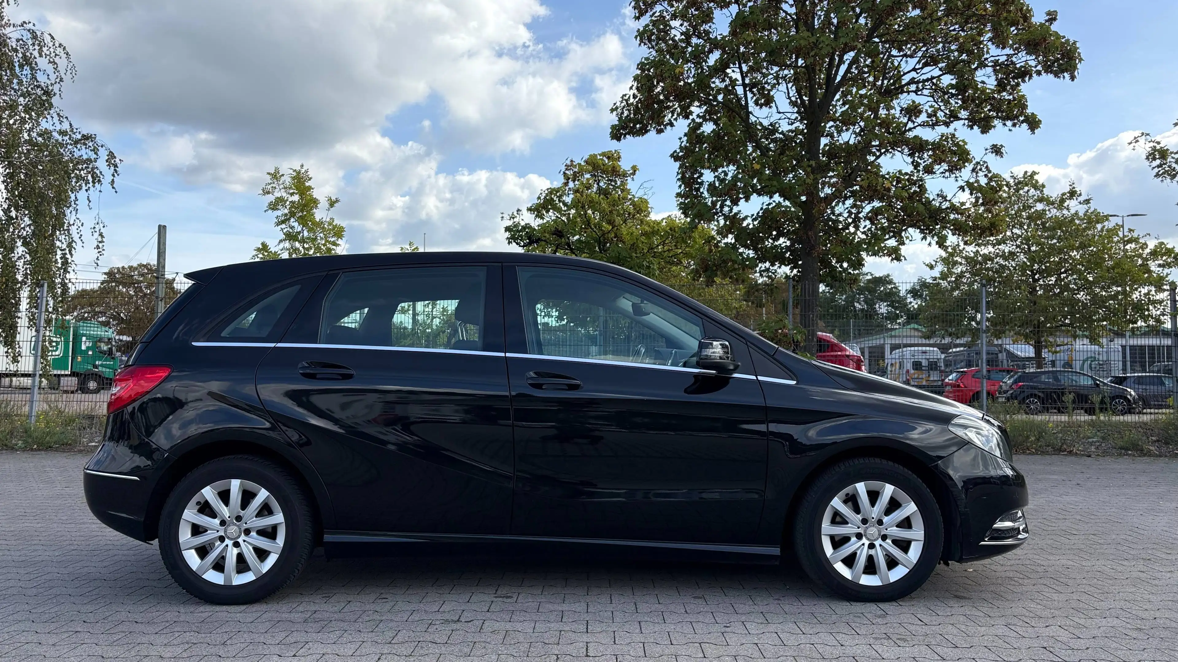 Mercedes-Benz B 200 B 200 CDI (BlueEFFICIENCY) 7G-DCT *NAVI*XENON*PARKASSIST* — photo 7