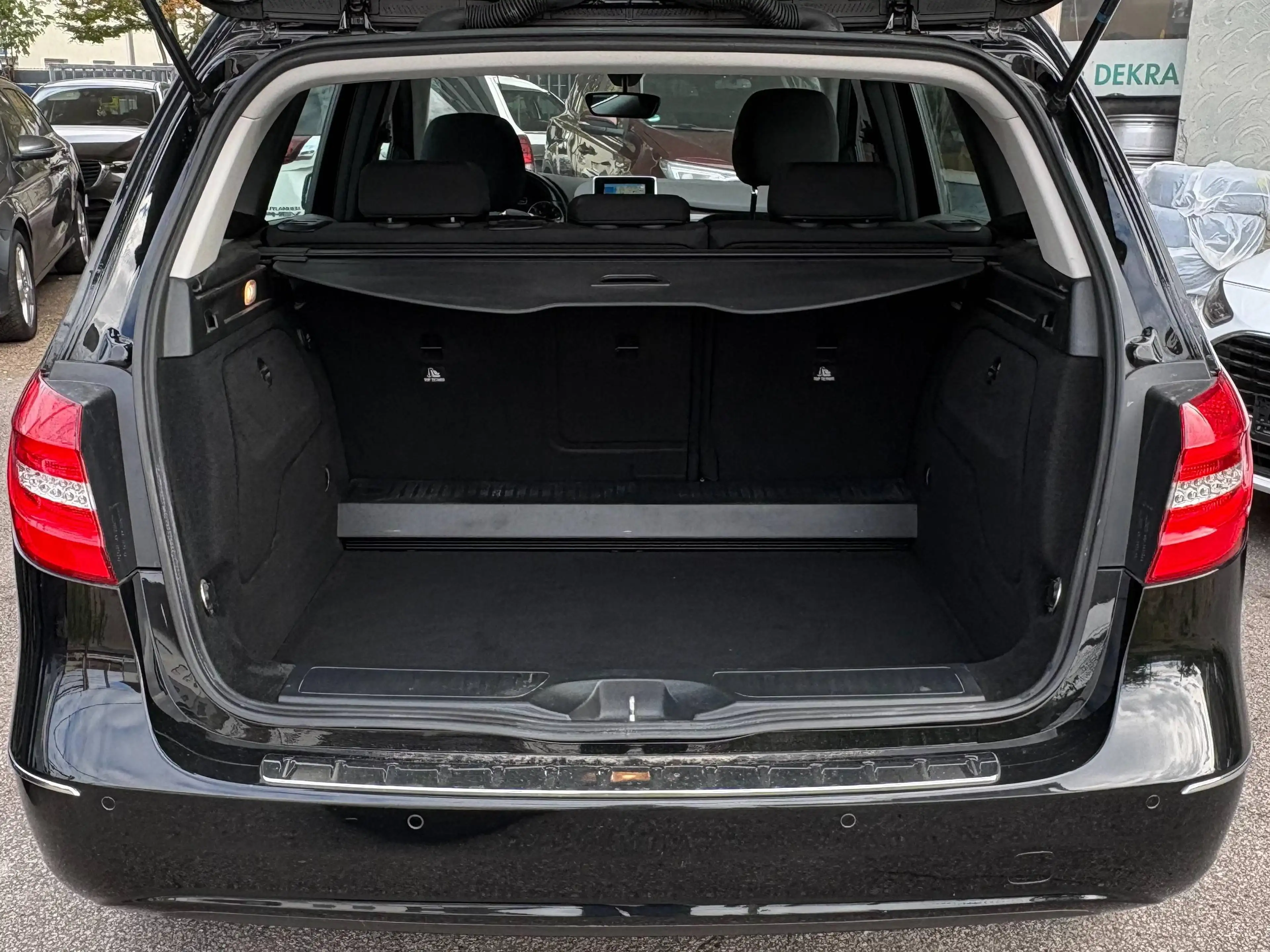 Mercedes-Benz B 200 B 200 CDI (BlueEFFICIENCY) 7G-DCT *NAVI*XENON*PARKASSIST* — photo 12