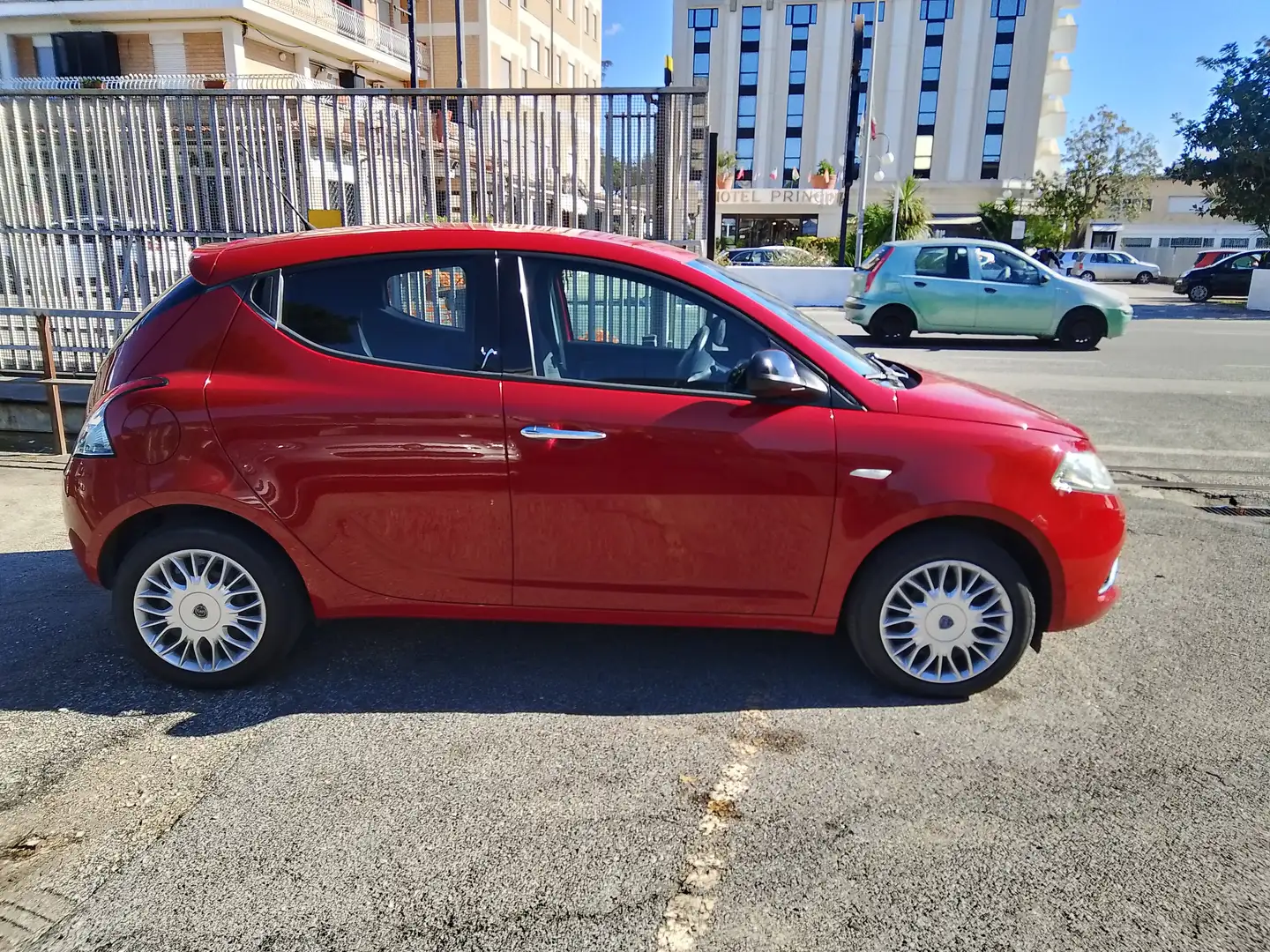 Lancia Ypsilon Ypsilon 1.2 Silver 69cv Rot - 2