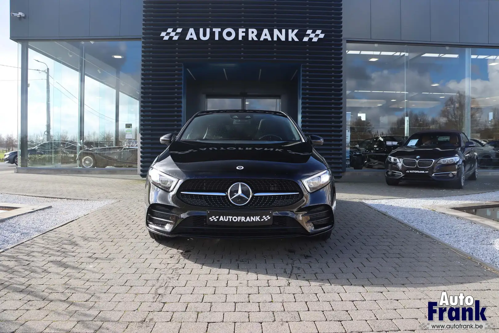 Mercedes-Benz A 250 e / AMG-LINE / PANO / CAM / 18" / VERW ZETLS / LED Negro - 2