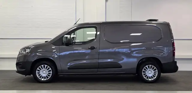 Toyota Proace City view 3