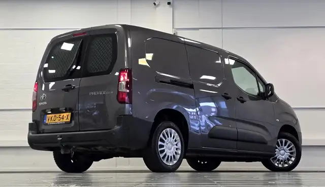 Toyota Proace City view 6