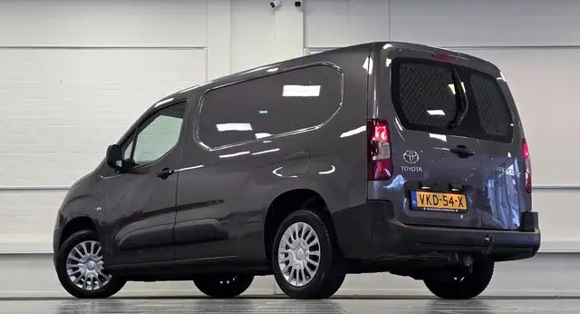 Toyota Proace City view 5