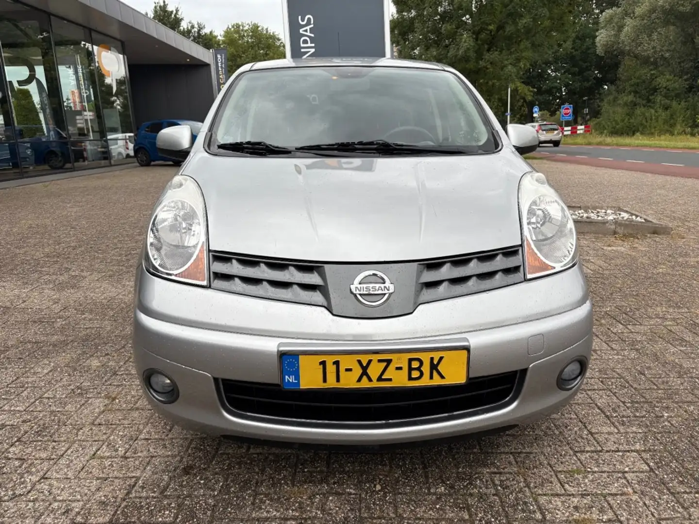 Nissan Note 1.4 Life Grau - 2