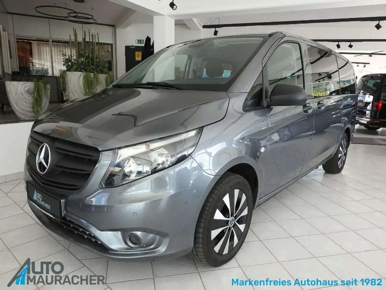 Mercedes-Benz Vito Tourer SELECT 119 CDI lang 4x4 Aut.*AHK*KAMER