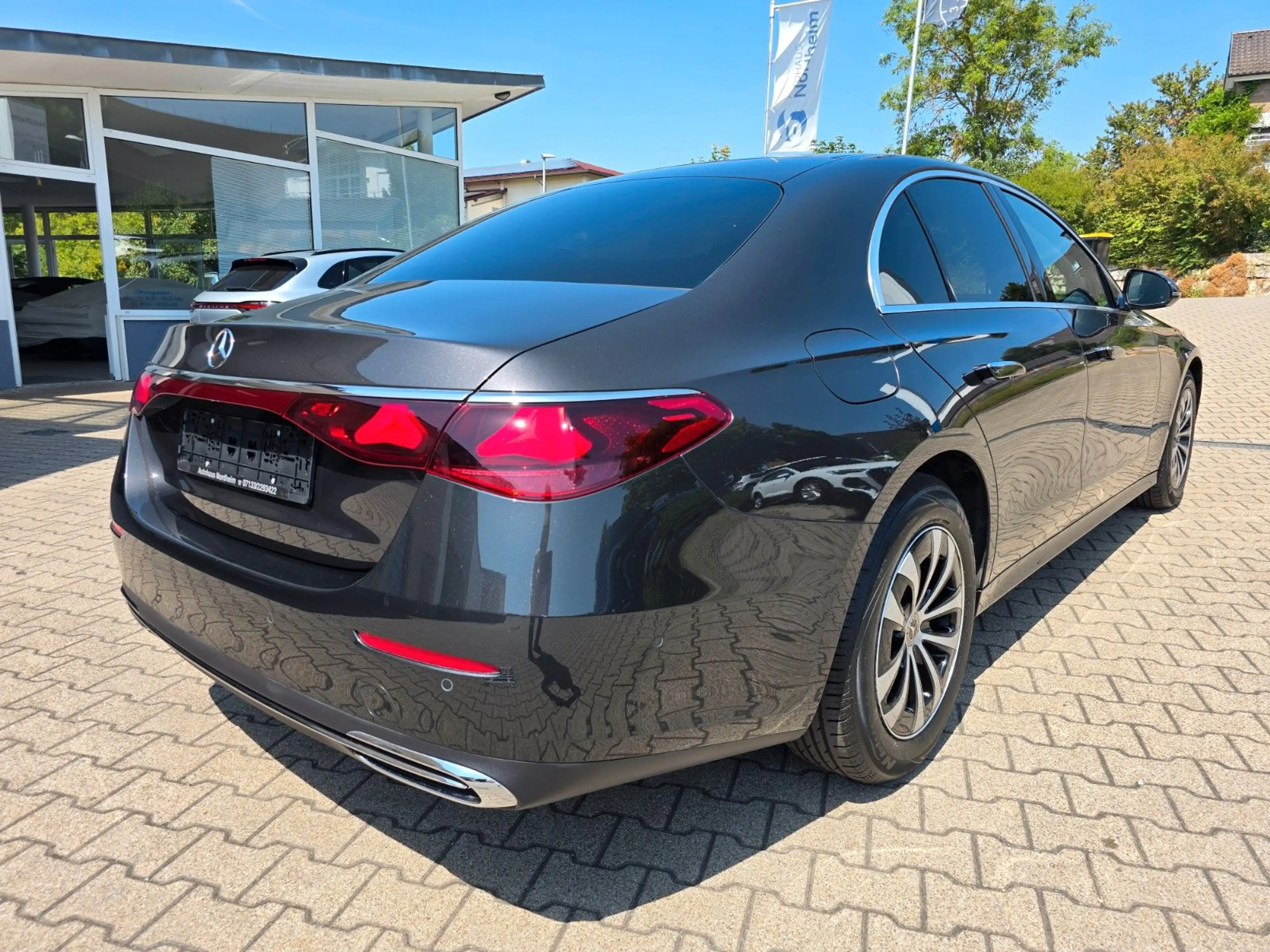 Mercedes-Benz E 220 d Avantgarde Advanced LED/distronic — photo 7