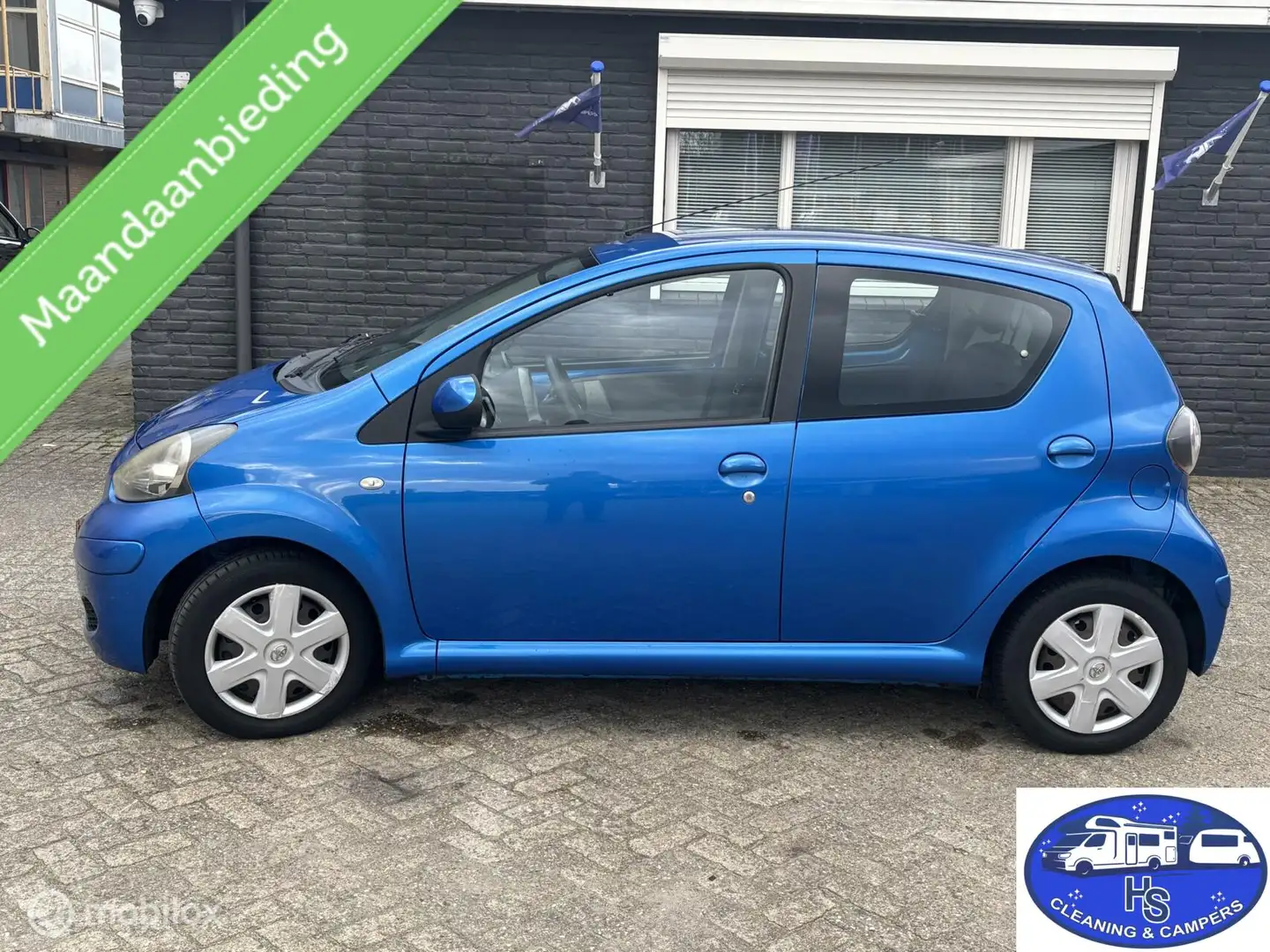 Toyota Aygo 1.0-12V Comfort Navigator Blauw - 1