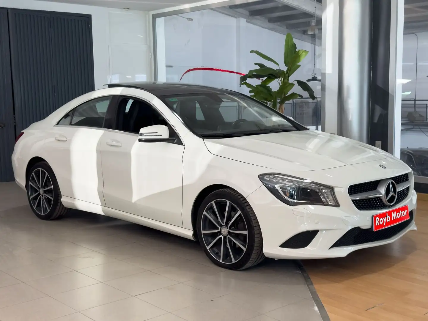 Mercedes-Benz CLA 220 220CDI Urban 7G-DCT Weiß - 1
