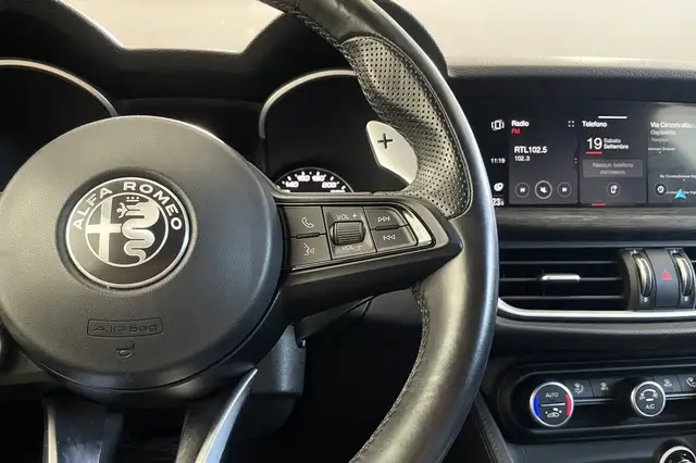 Alfa Romeo Stelvio view 21