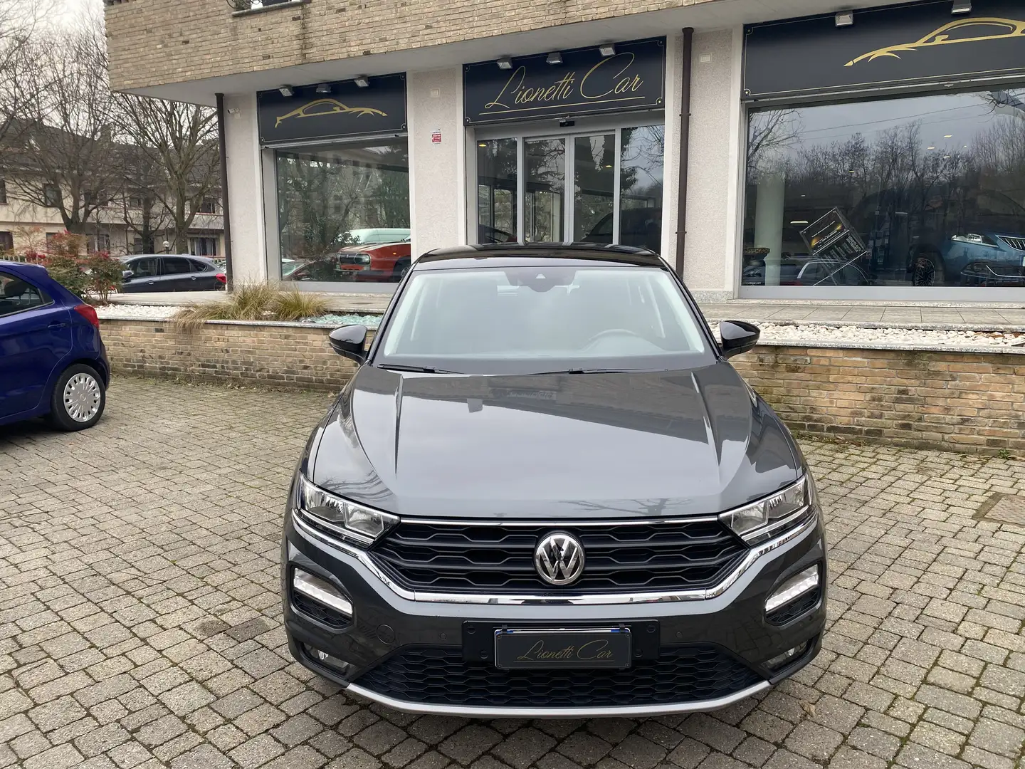 Volkswagen T-Roc 1.0 tsi Advanced Gris - 2