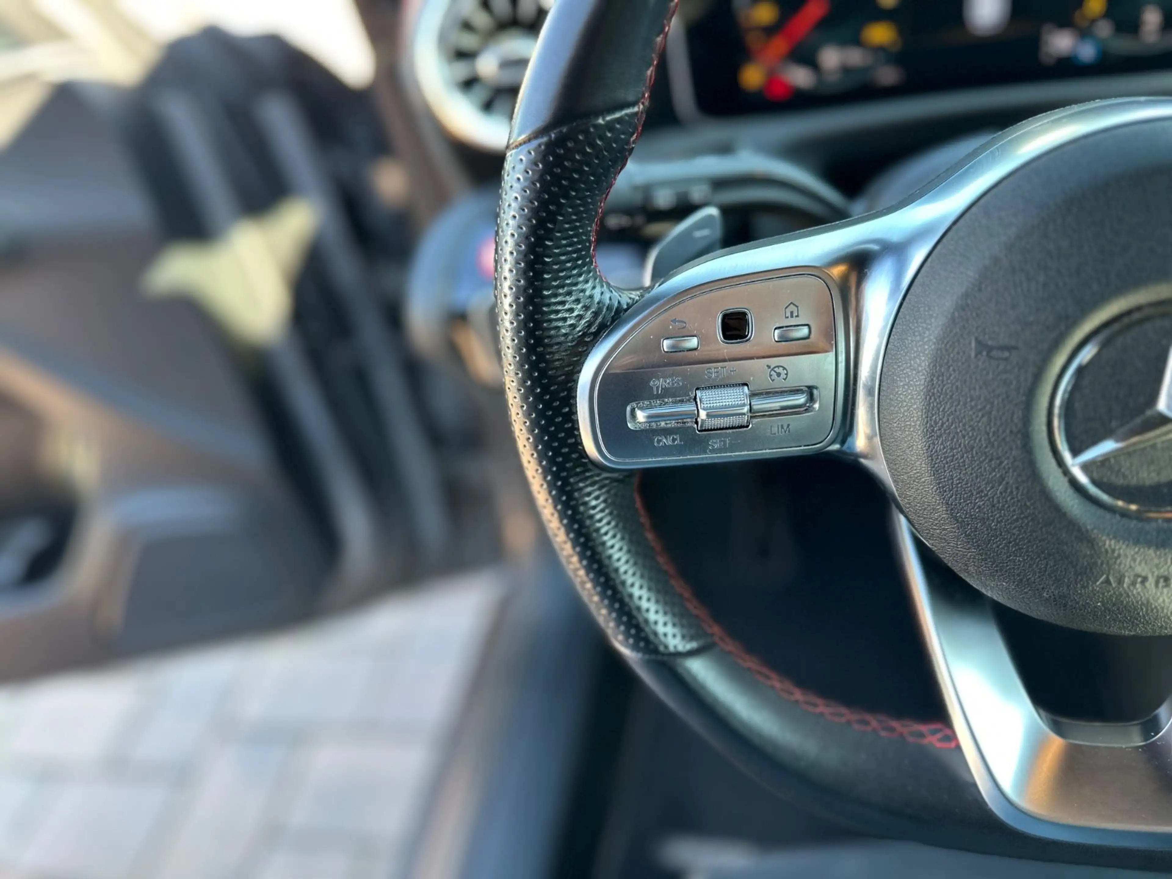 Mercedes-Benz CLA 220 AMG-LINE*MBUX*R-CAM*TEILLEDER*LED* — photo 14