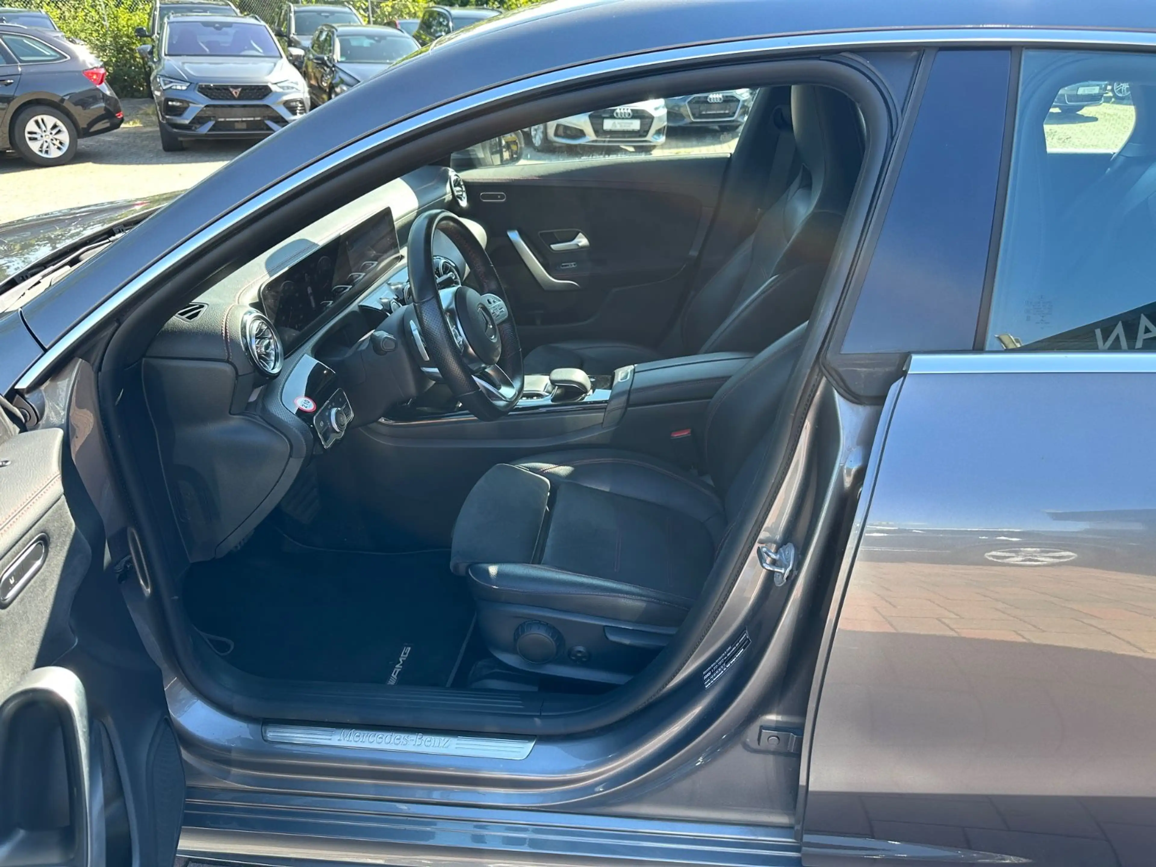 Mercedes-Benz CLA 220 AMG-LINE*MBUX*R-CAM*TEILLEDER*LED* — photo 10