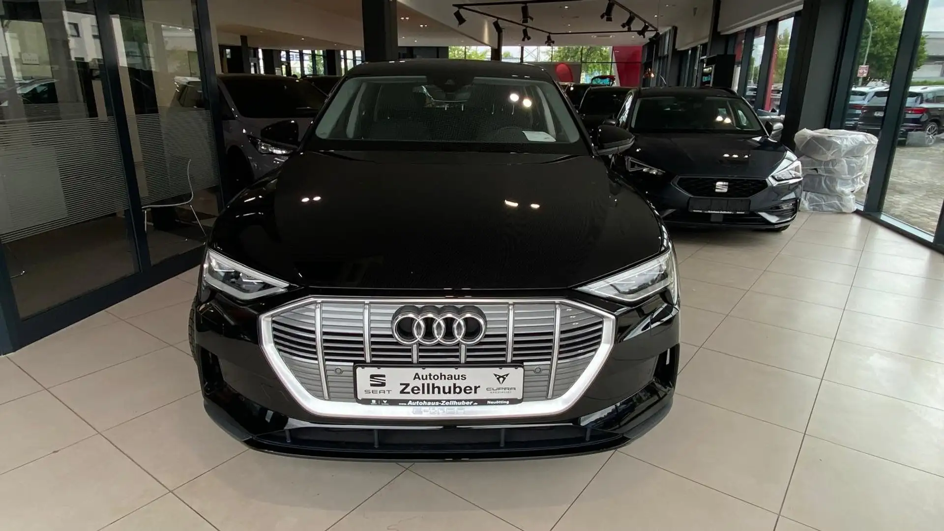Audi e-tron 50 quattro *AHK*Navi*Kamera*Sitzheizung* Noir - 2