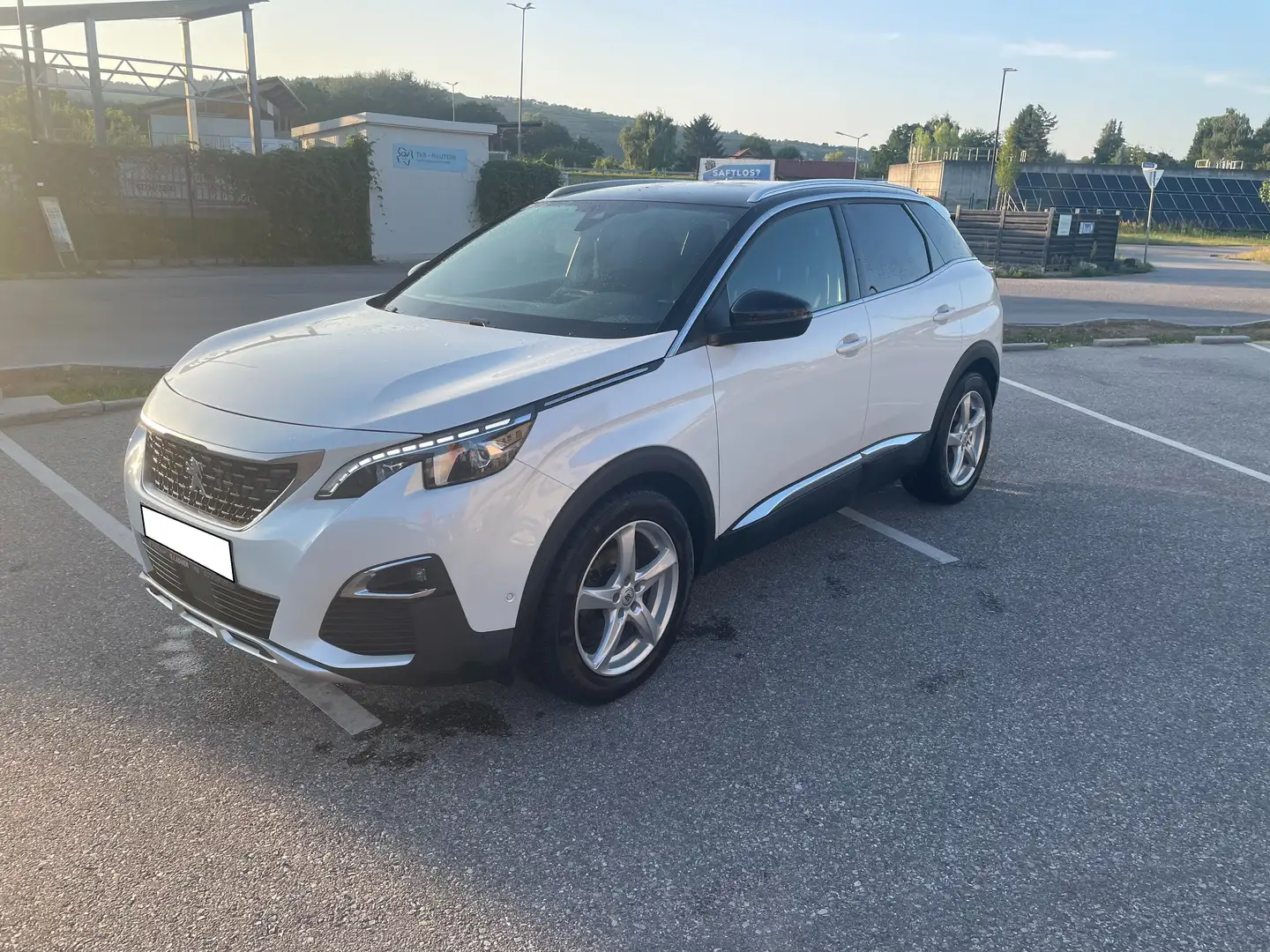 Peugeot 3008 3008 1,6 BlueHDi 120 S&S GT Line Weiß - 1