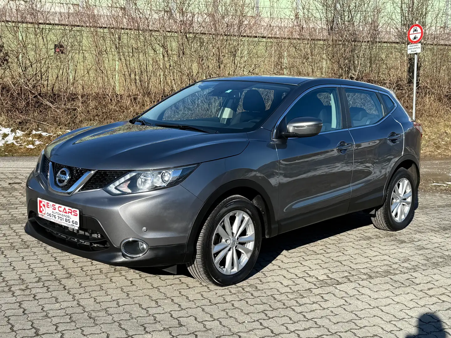 Nissan Qashqai 1.6 dCI Acenta 4x4 Automatik Grau - 2