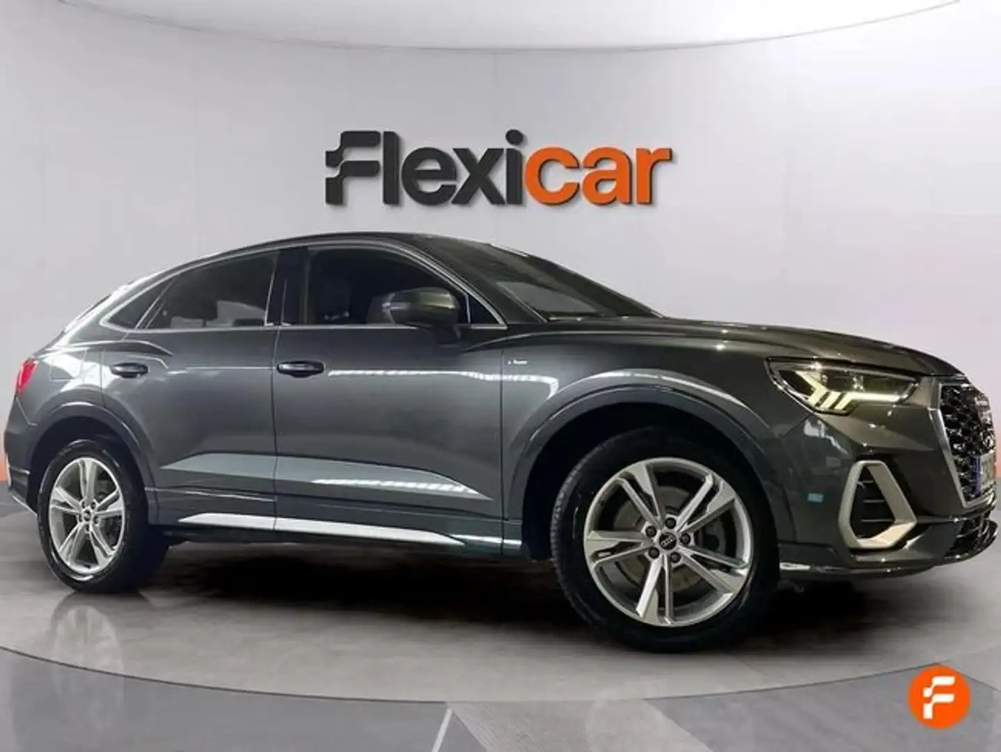 Audi Q3 45 TFSIe S line S-tronic Gris - 2