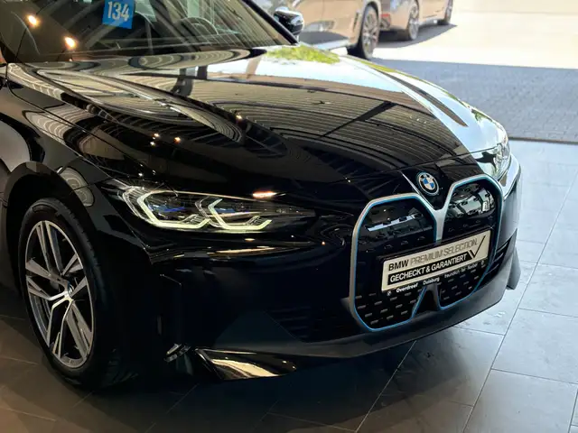 BMW I4 view 14