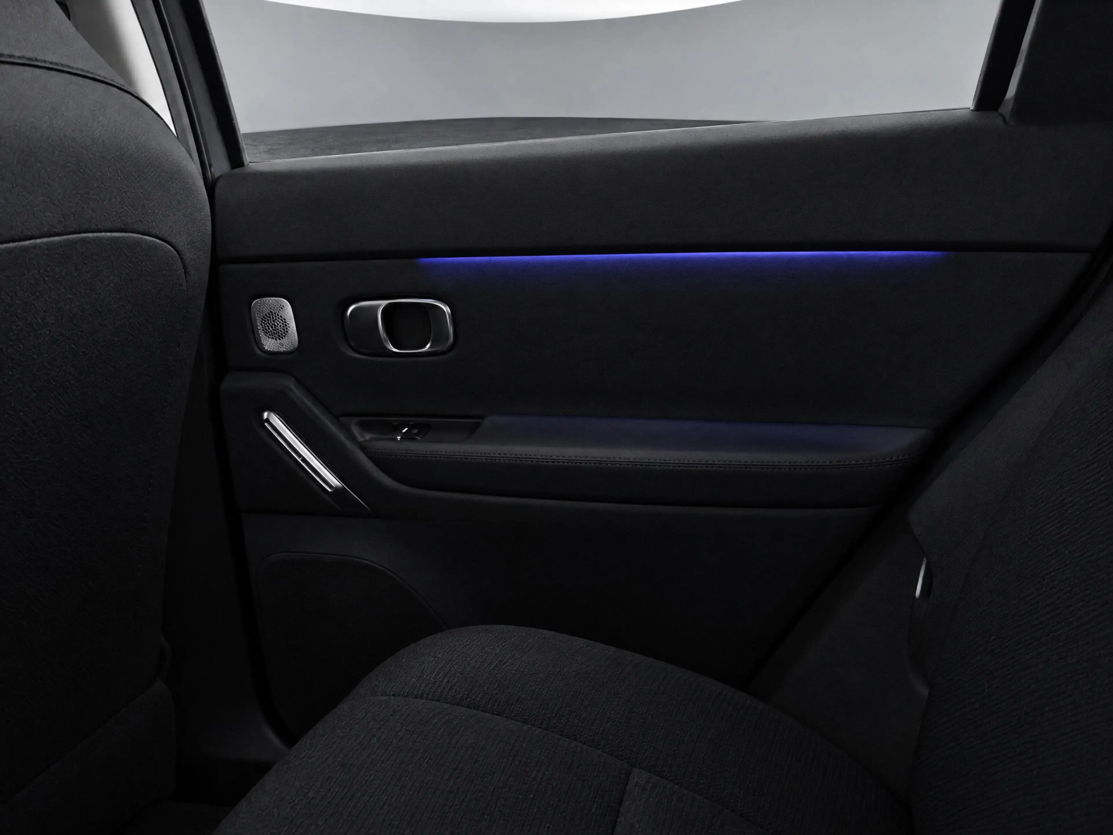 Leapmotor B03X ProMax Design 53 kWh Vooruitstrevende Compact SUV — photo 14