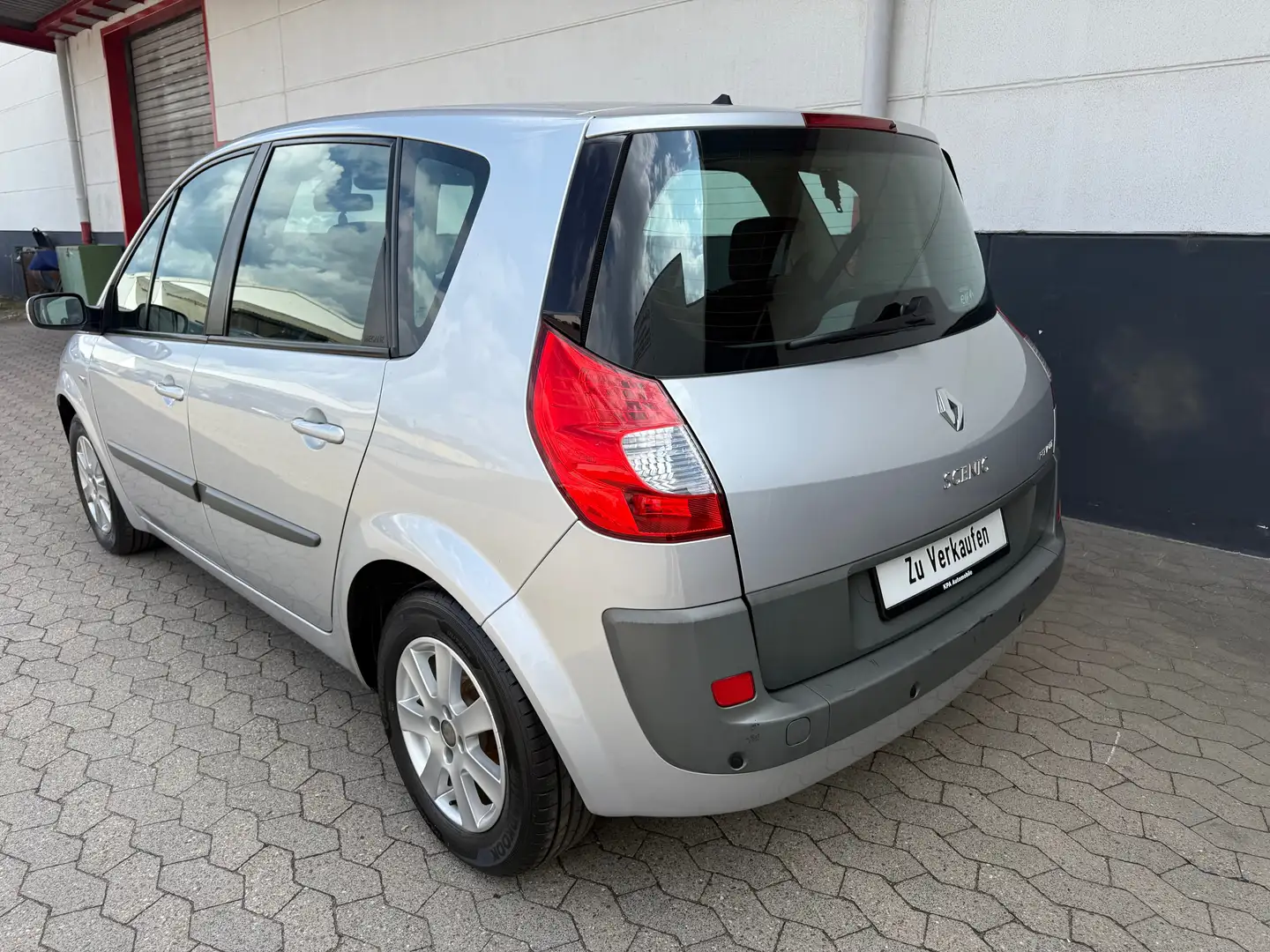 Renault Grand Scenic 1.6L*2 Hd.*58tkm*07/27 Tüv/AU*111PS*8Fach*PDC Silber - 2