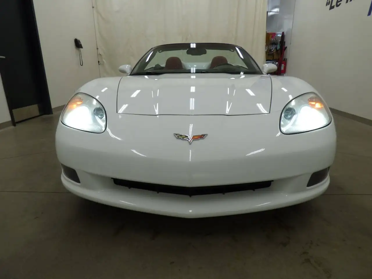 Chevrolet Corvette снимка Chevrolet Corvette
