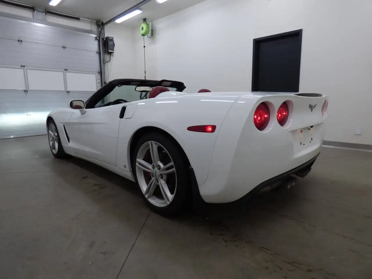 Chevrolet Corvette снимка Chevrolet Corvette