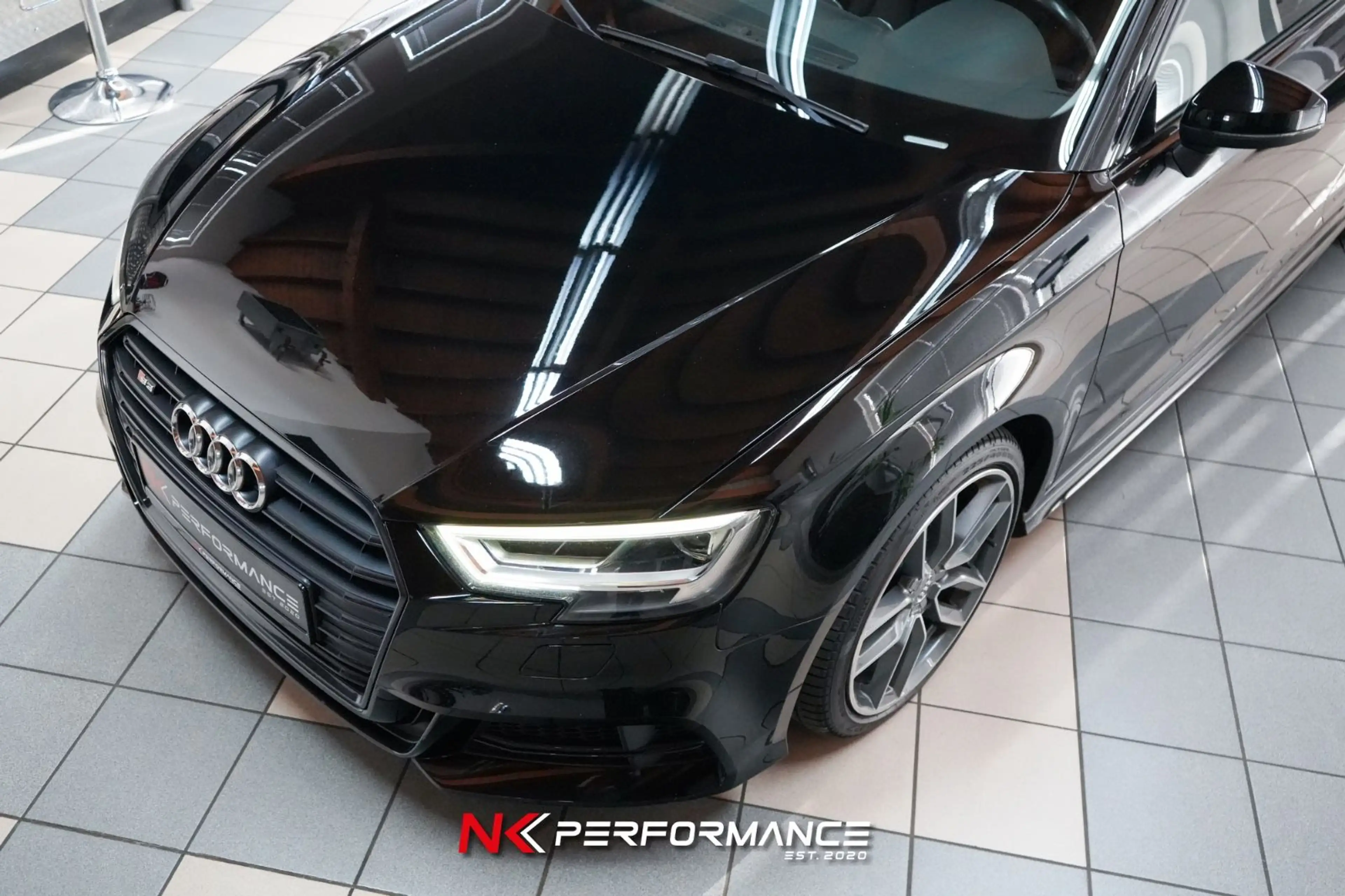 Audi S3 2.0 TFSI quattro / OPTIK SCHWARZ / MMI — photo 10