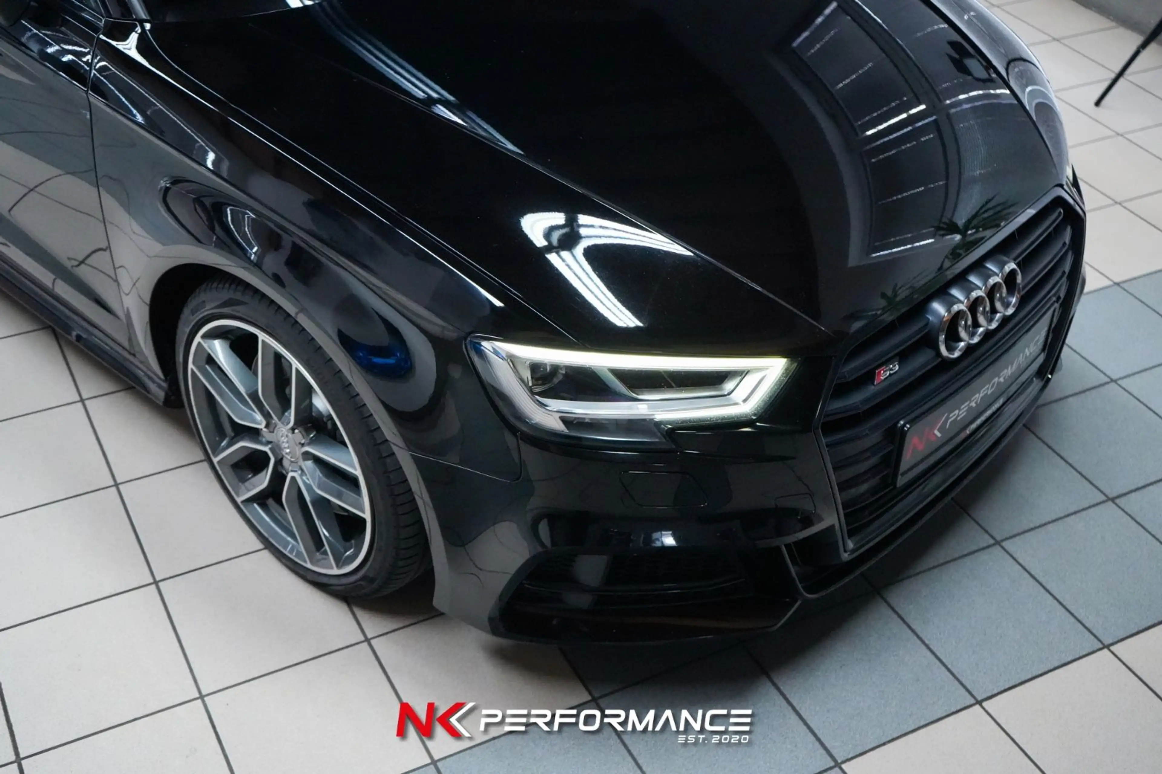Audi S3 2.0 TFSI quattro / OPTIK SCHWARZ / MMI — photo 6