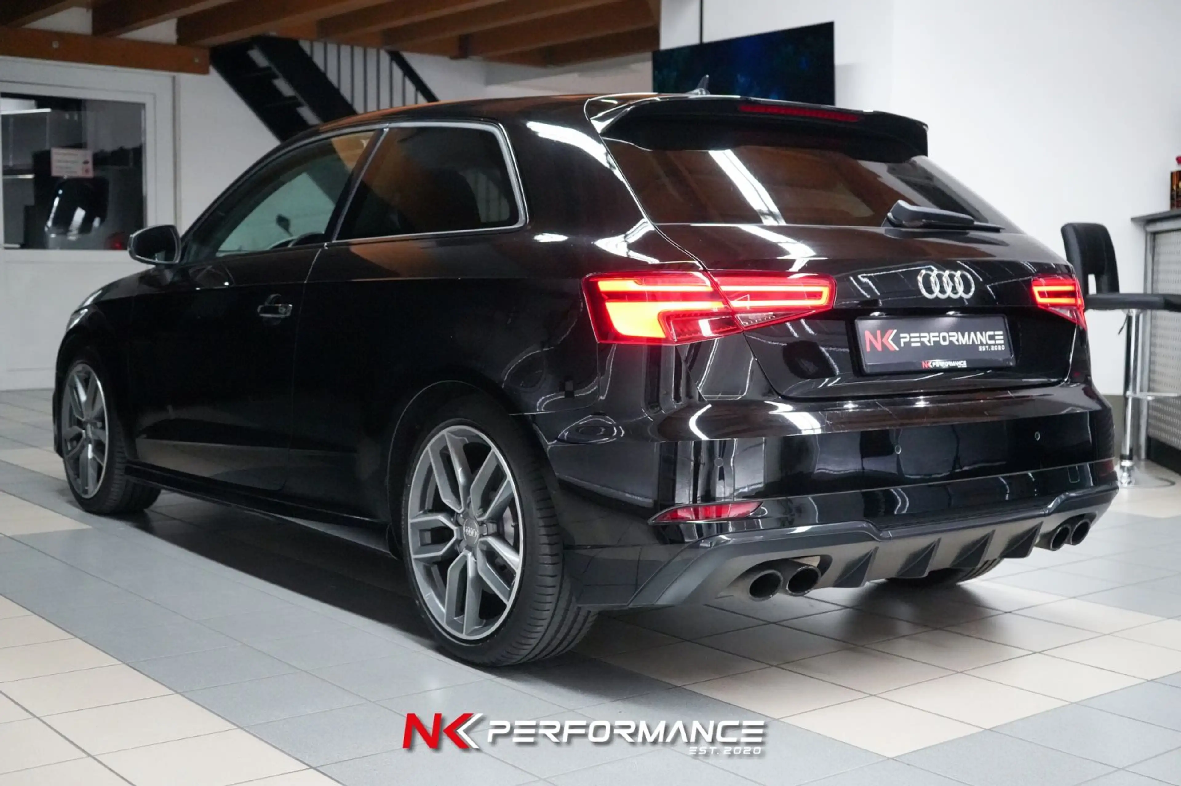 Audi S3 2.0 TFSI quattro / OPTIK SCHWARZ / MMI — photo 13
