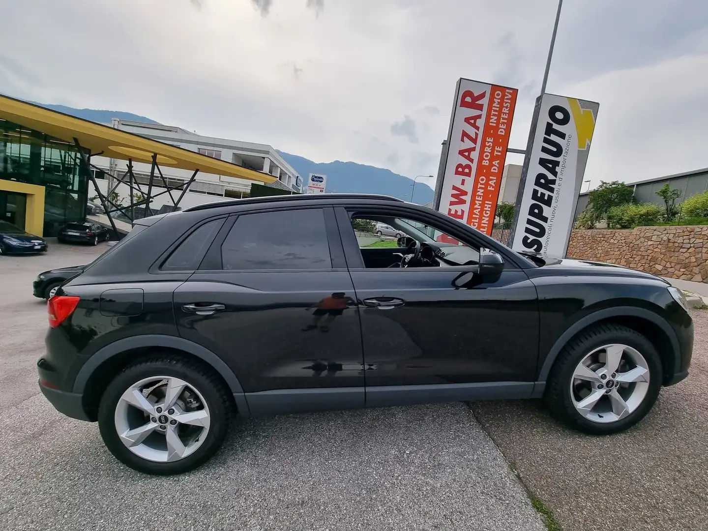 Audi Q3 40 2.0 tfsi Business quattro s-tronic Nero - 1