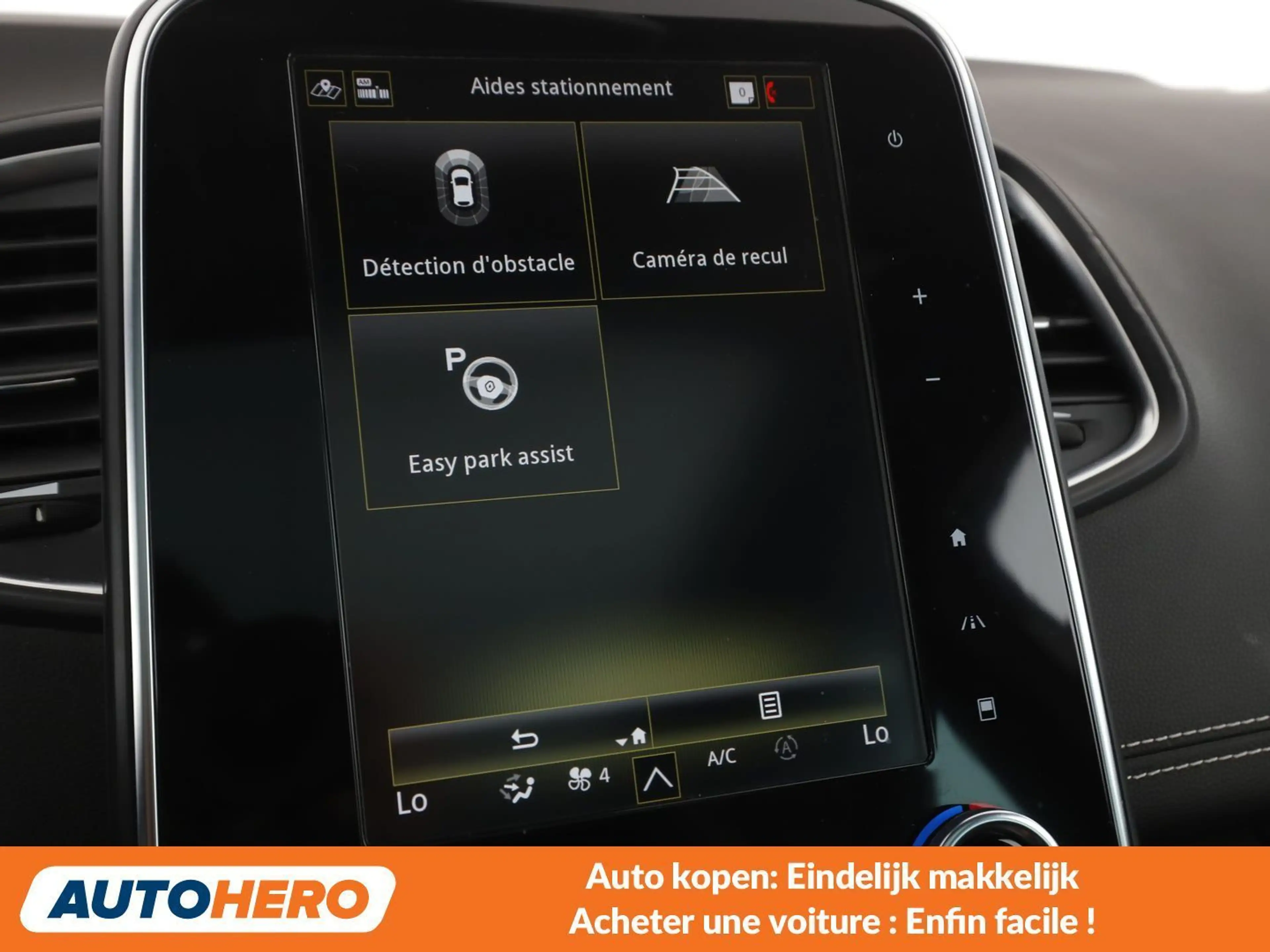 Renault Grand Scenic 1.3 TCe Black Edition — photo 11