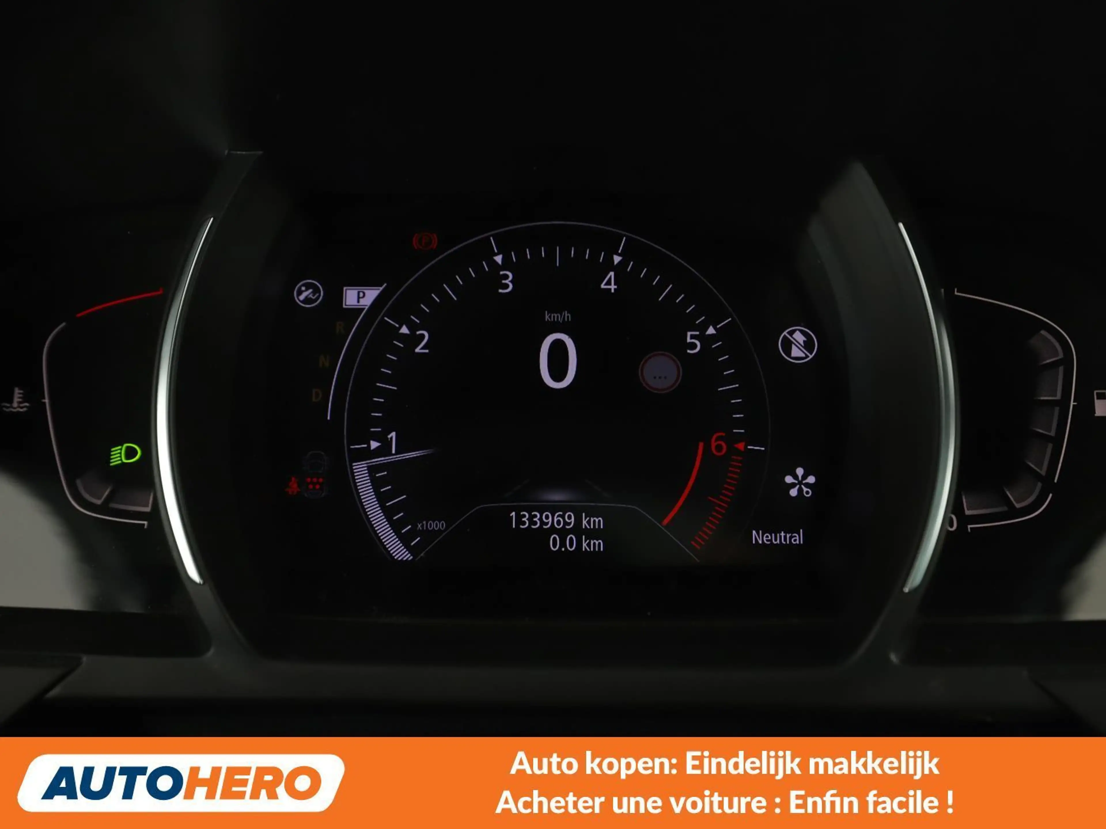 Renault Grand Scenic 1.3 TCe Black Edition — photo 6