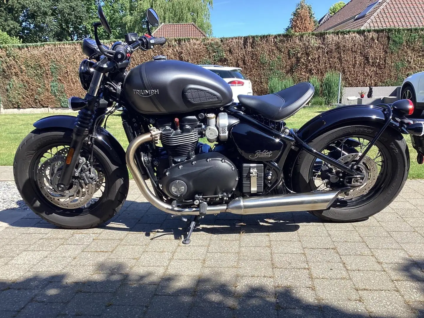 Triumph Bonneville Bobber Grijs - 1