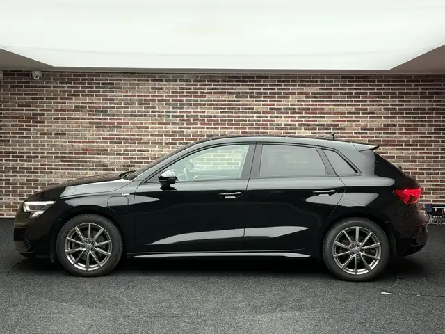 Audi A3 view 6