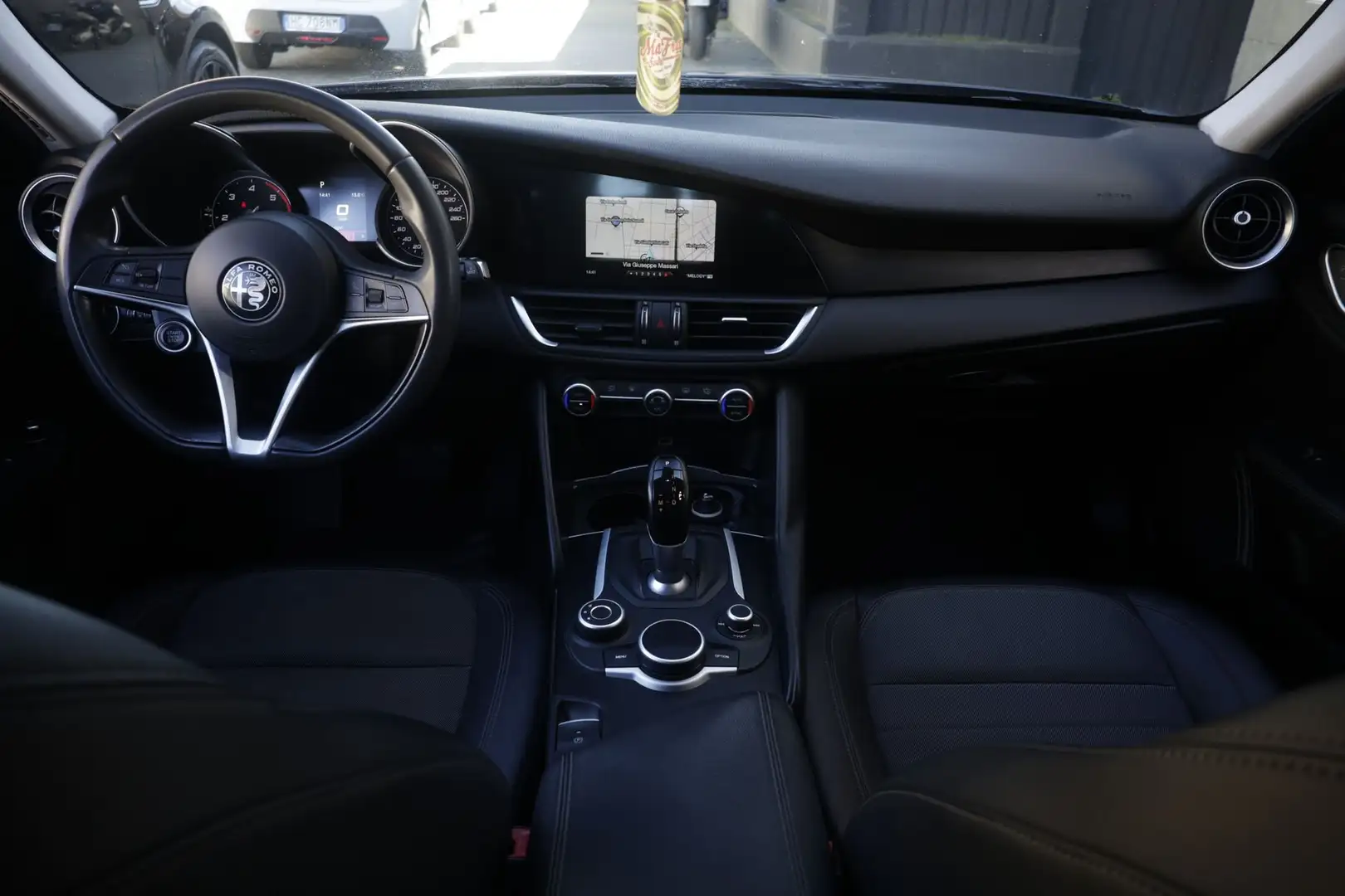 Alfa Romeo Giulia Alfa Romeo Giulia 2.2 Turbo AT8 150CV Business 110KW ANNO 2018 Negro - 2