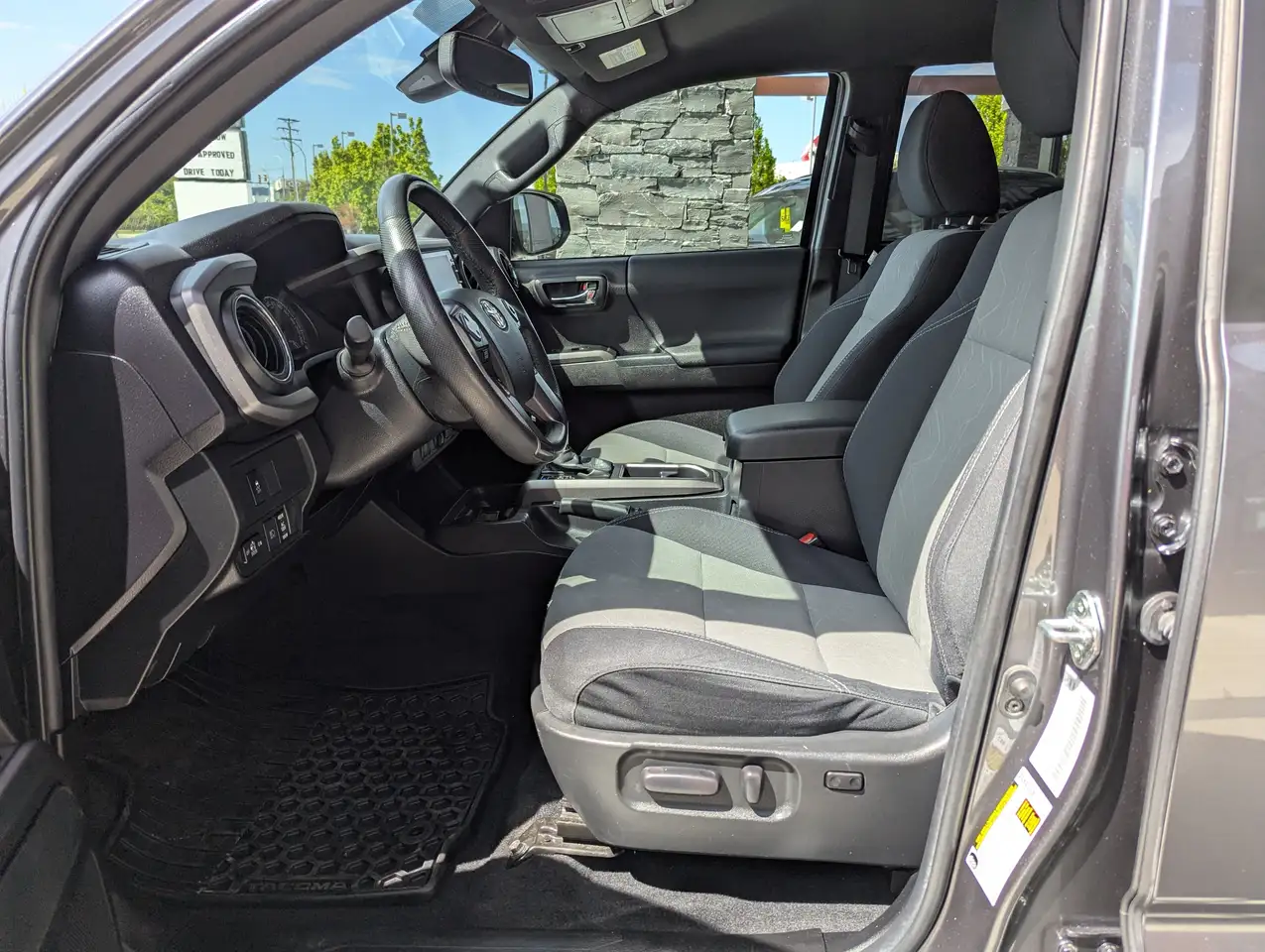 Toyota Tacoma снимка Toyota Tacoma