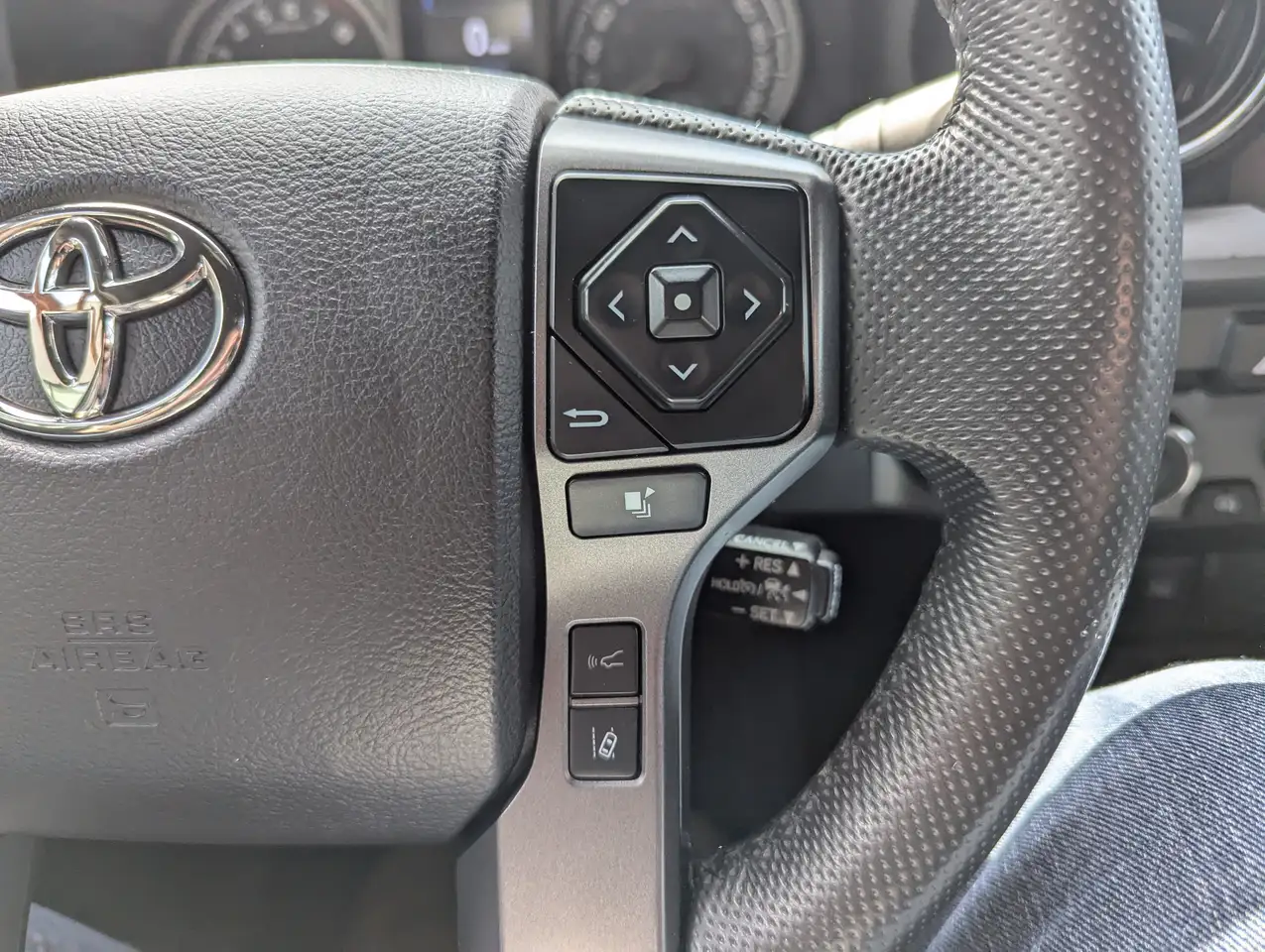 Toyota Tacoma снимка Toyota Tacoma