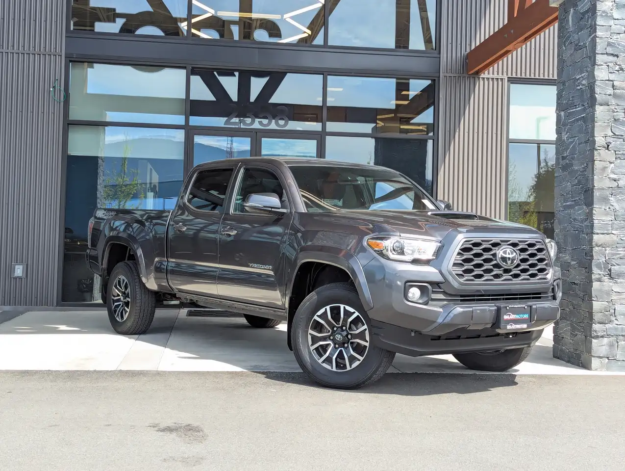 Toyota Tacoma снимка Toyota Tacoma