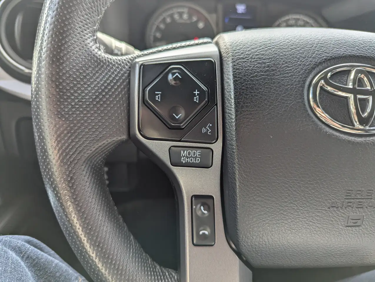Toyota Tacoma снимка Toyota Tacoma