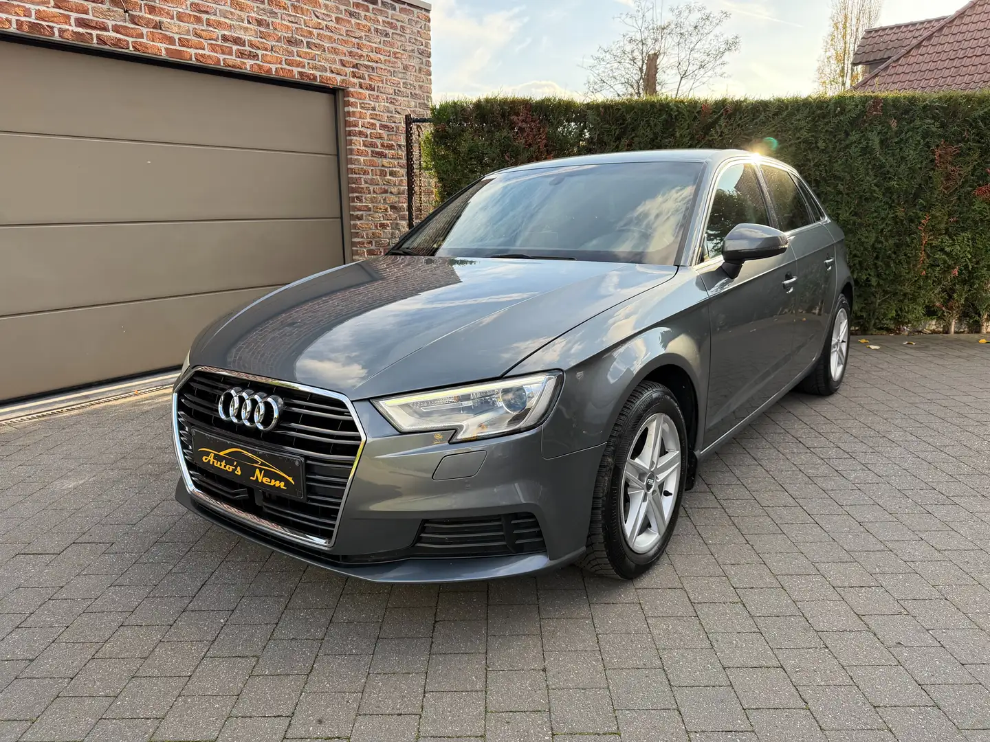 Audi A3 A3 1.0 TFSI Sportback design,GARANTIE,NAVI,ACC, Gris - 1