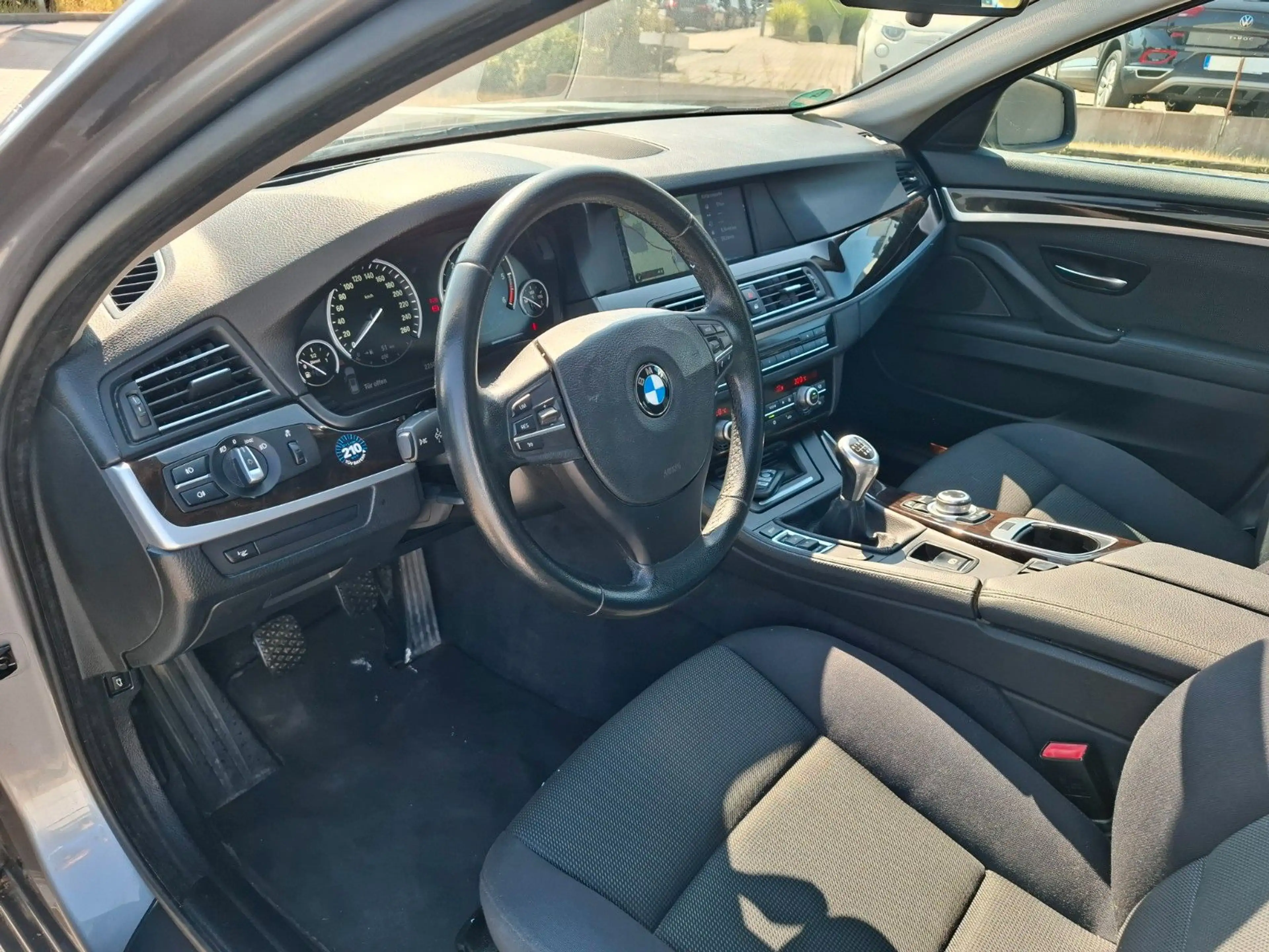 BMW 525 Touring Navi Xenon Soft Close Tüv Neu — photo 11